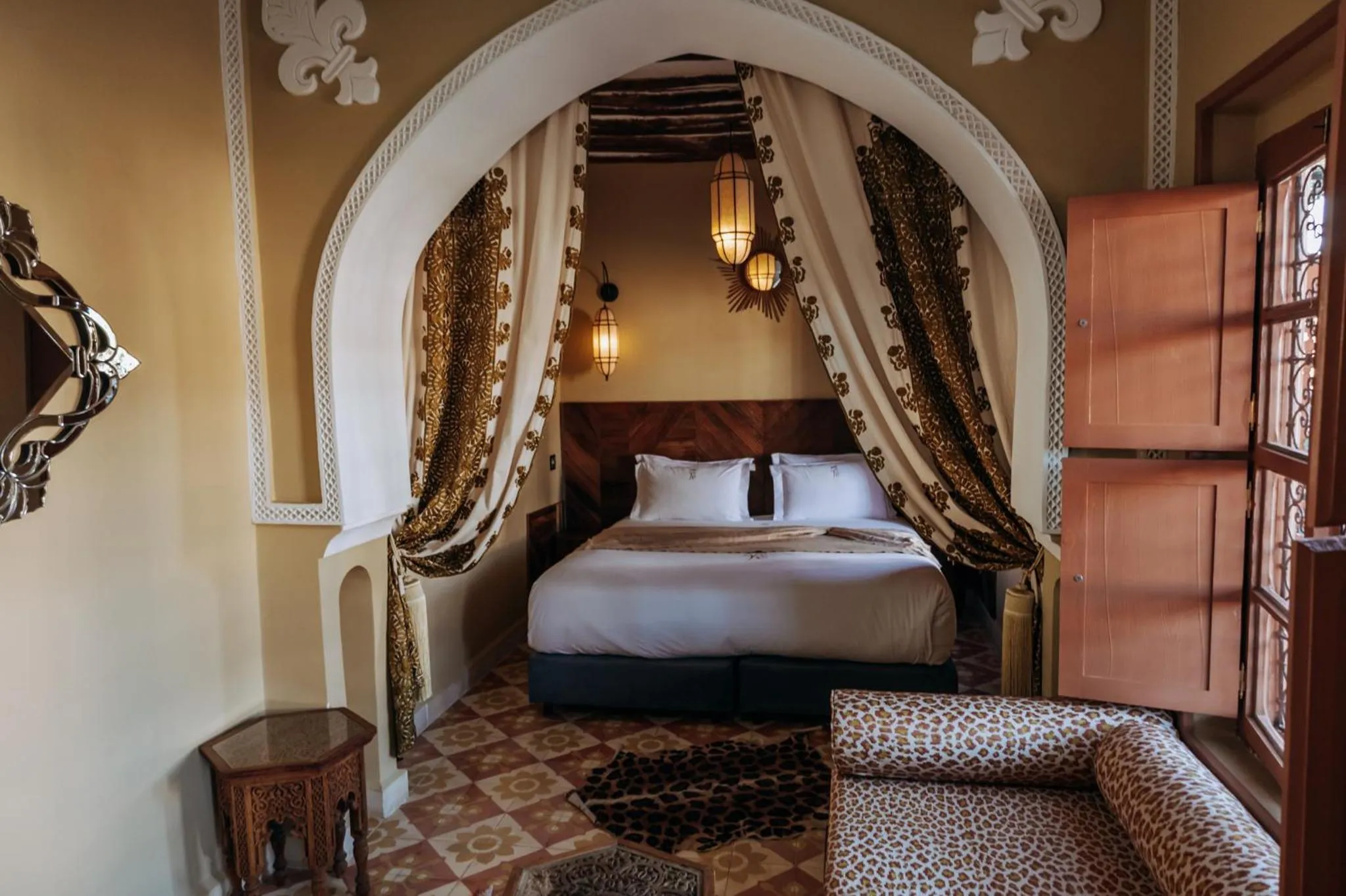 Bed in Riad Ksar Al Amal & Spa