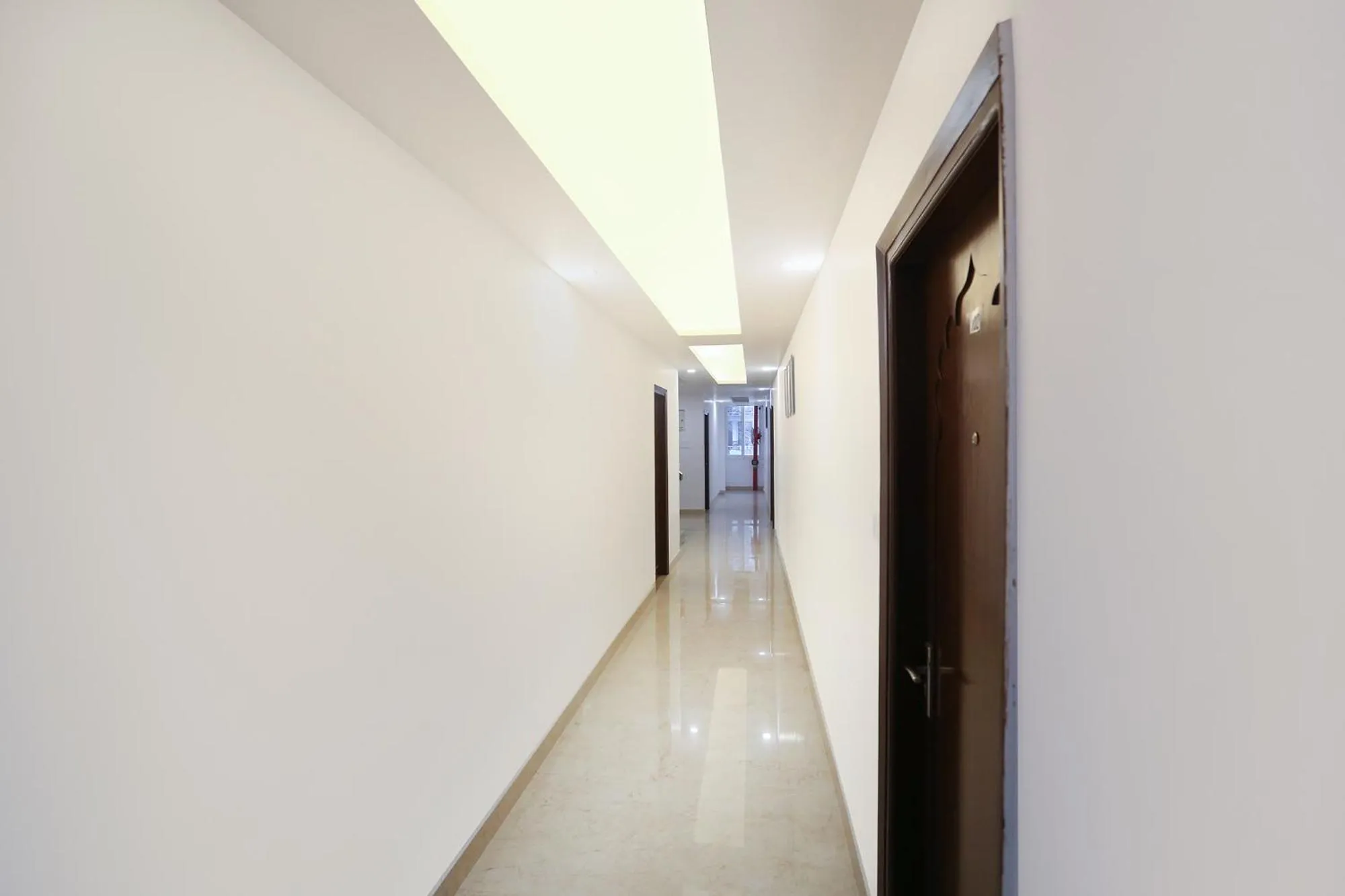 Lobby or reception in FabExpress Taj Residency - Nr Yashobhoomi Convention Centre