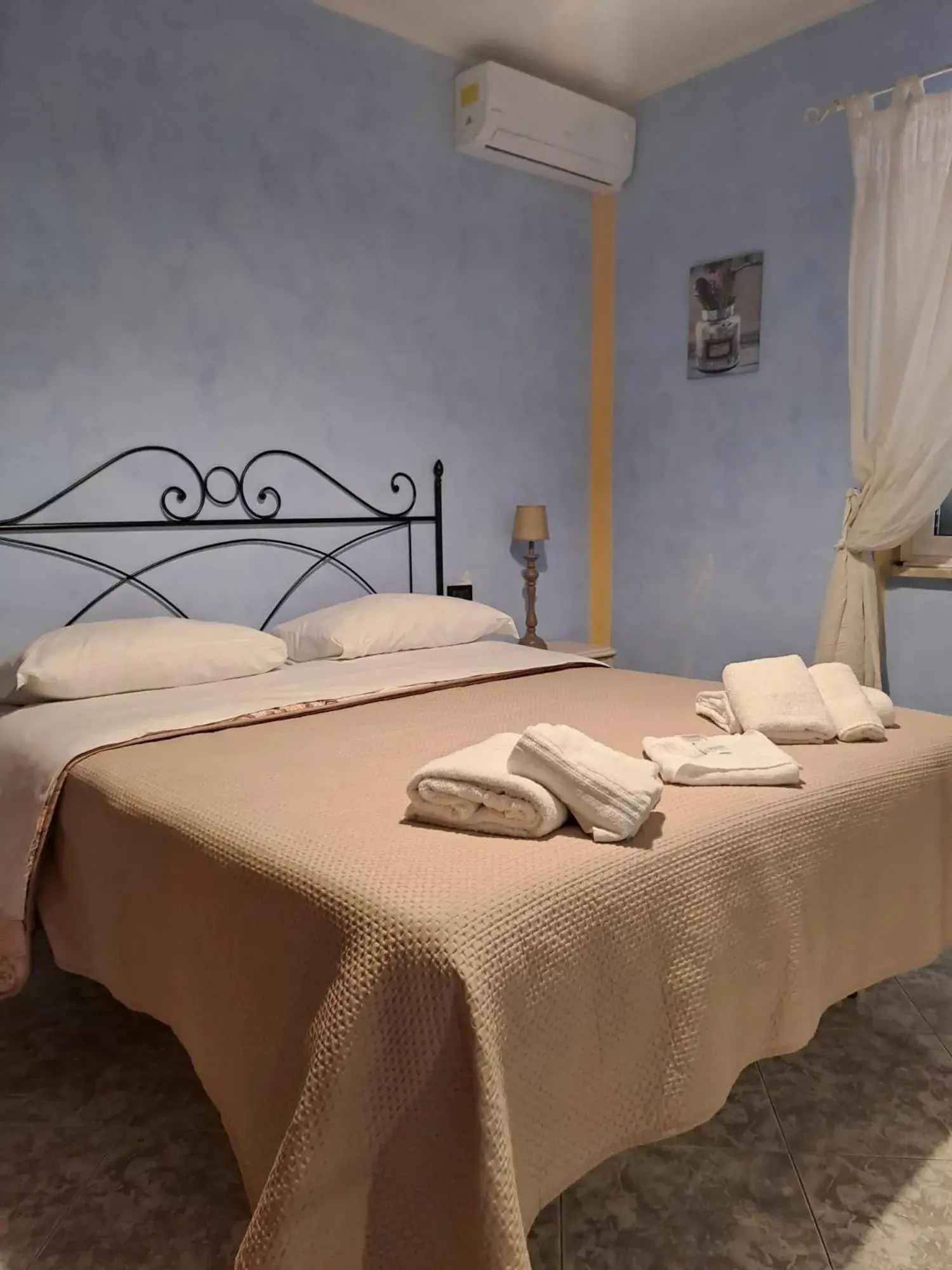 Double Room in Agriturismo Torre Flavia Double Room in Agriturismo Torre Flavia