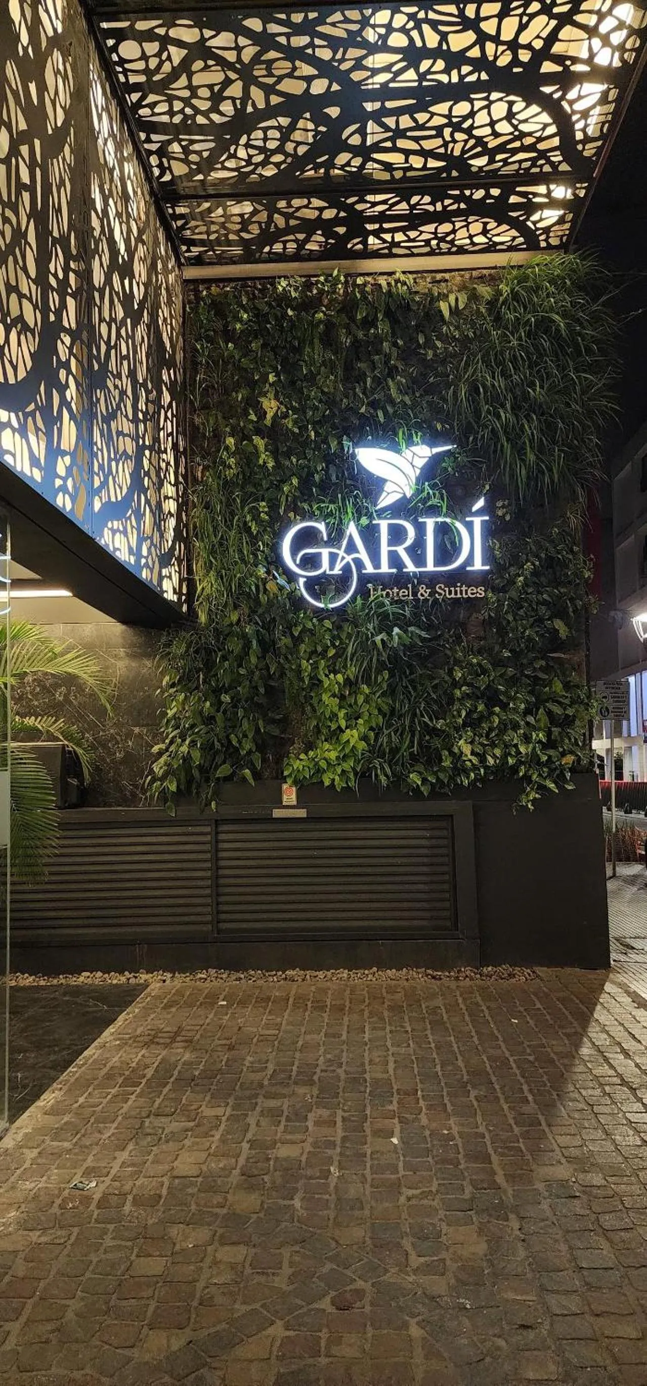 Facade/entrance in Gardi Hotel & Suites