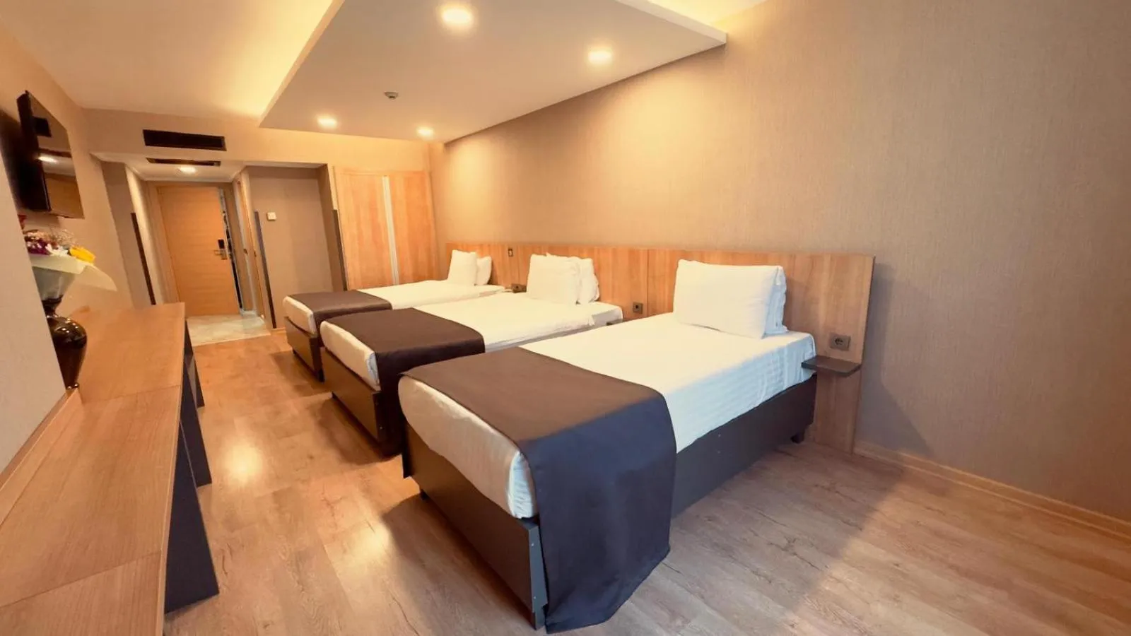 Bed in The Green Park Taksim