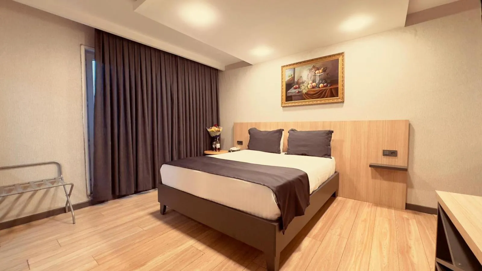 Bed in The Green Park Taksim