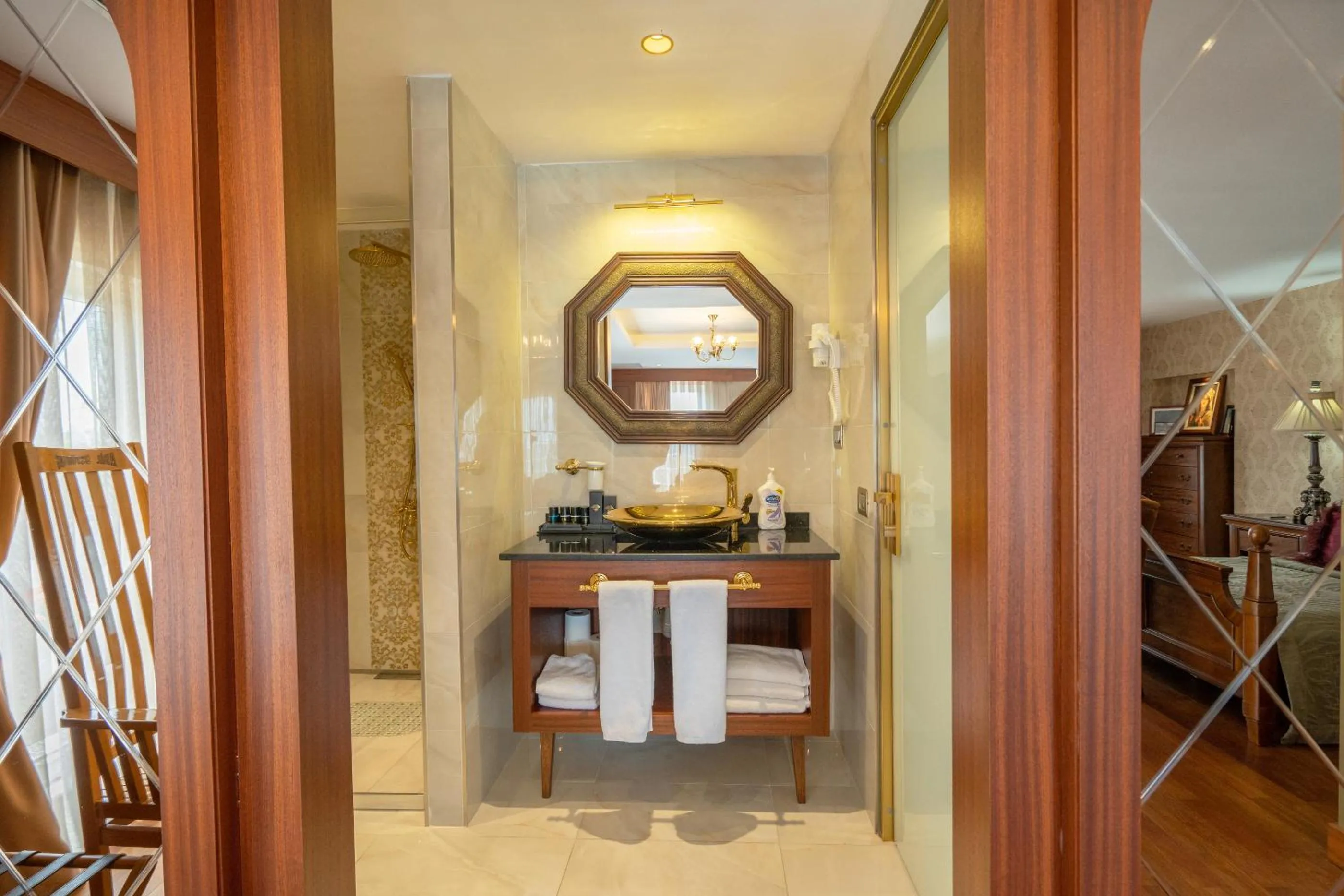 Bathroom in The Green Park Taksim