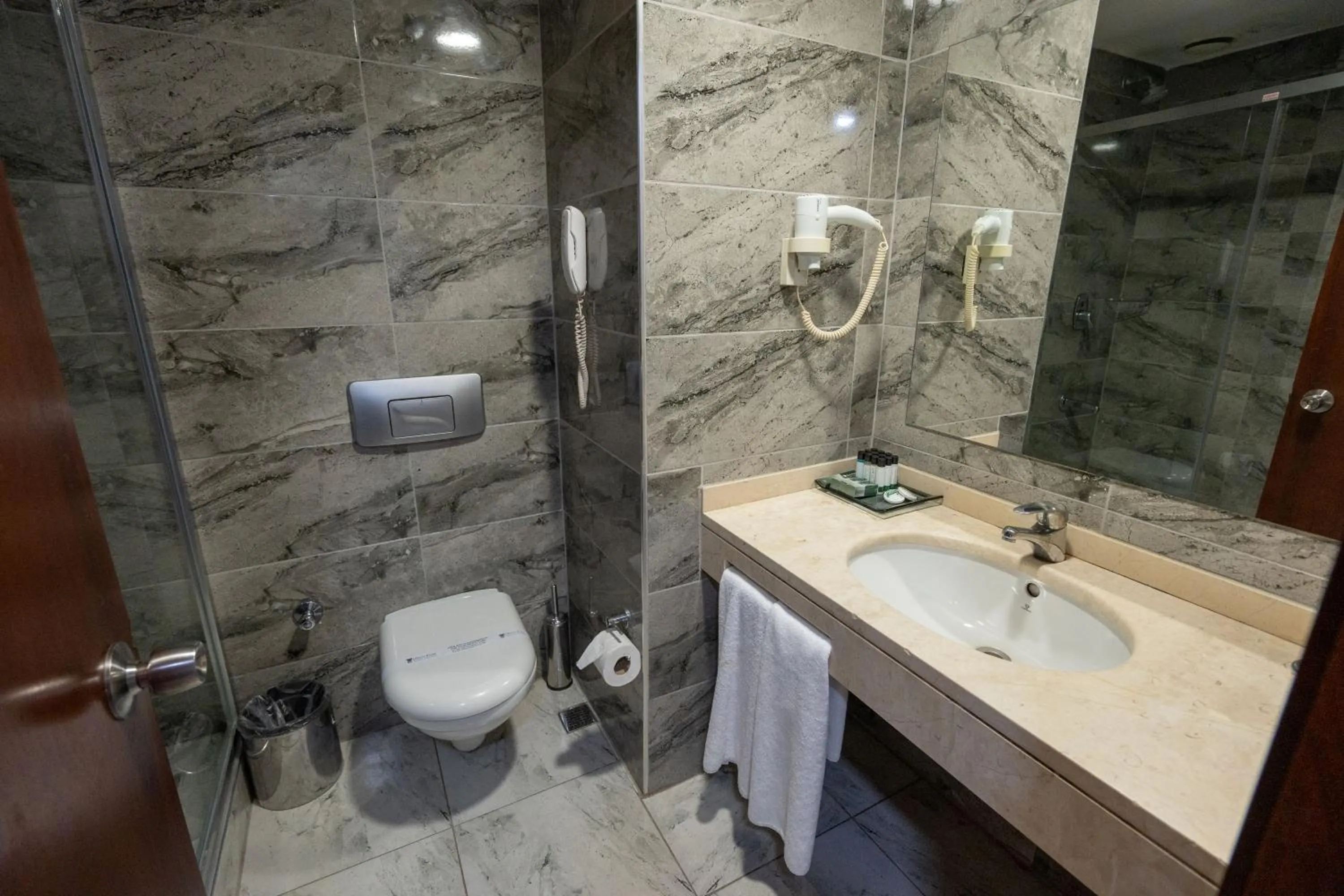 Bathroom in The Green Park Taksim