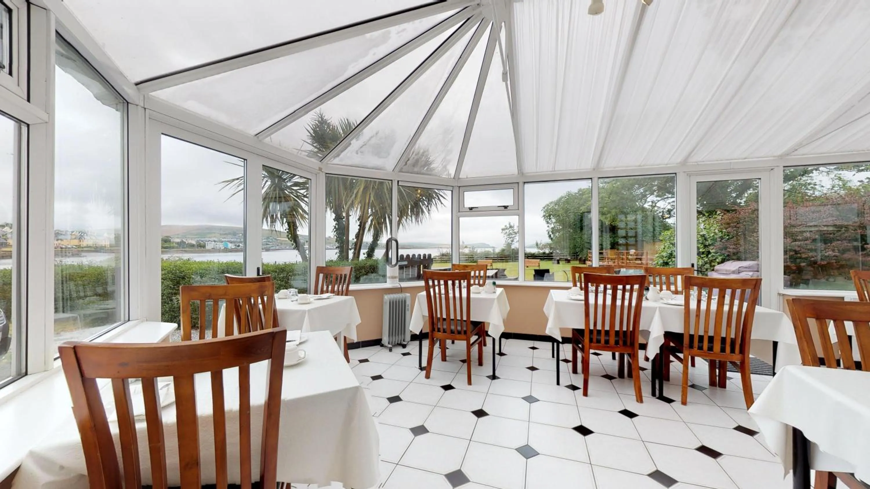 Dining area in Milltown House Dingle