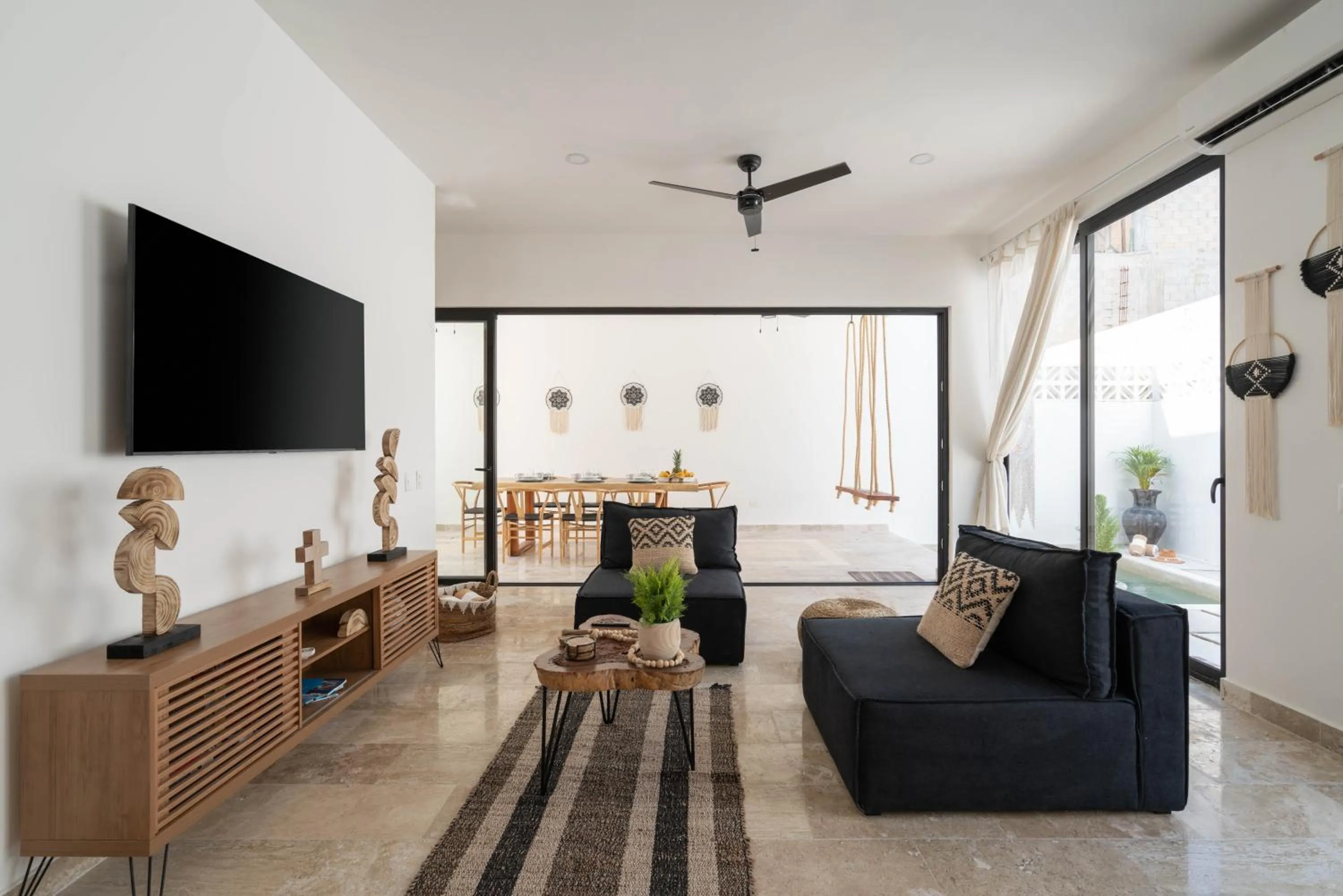 Living room in Tulum Cozy 3 Bedrooms Townhome-Centrally Located-Gated-WIFI