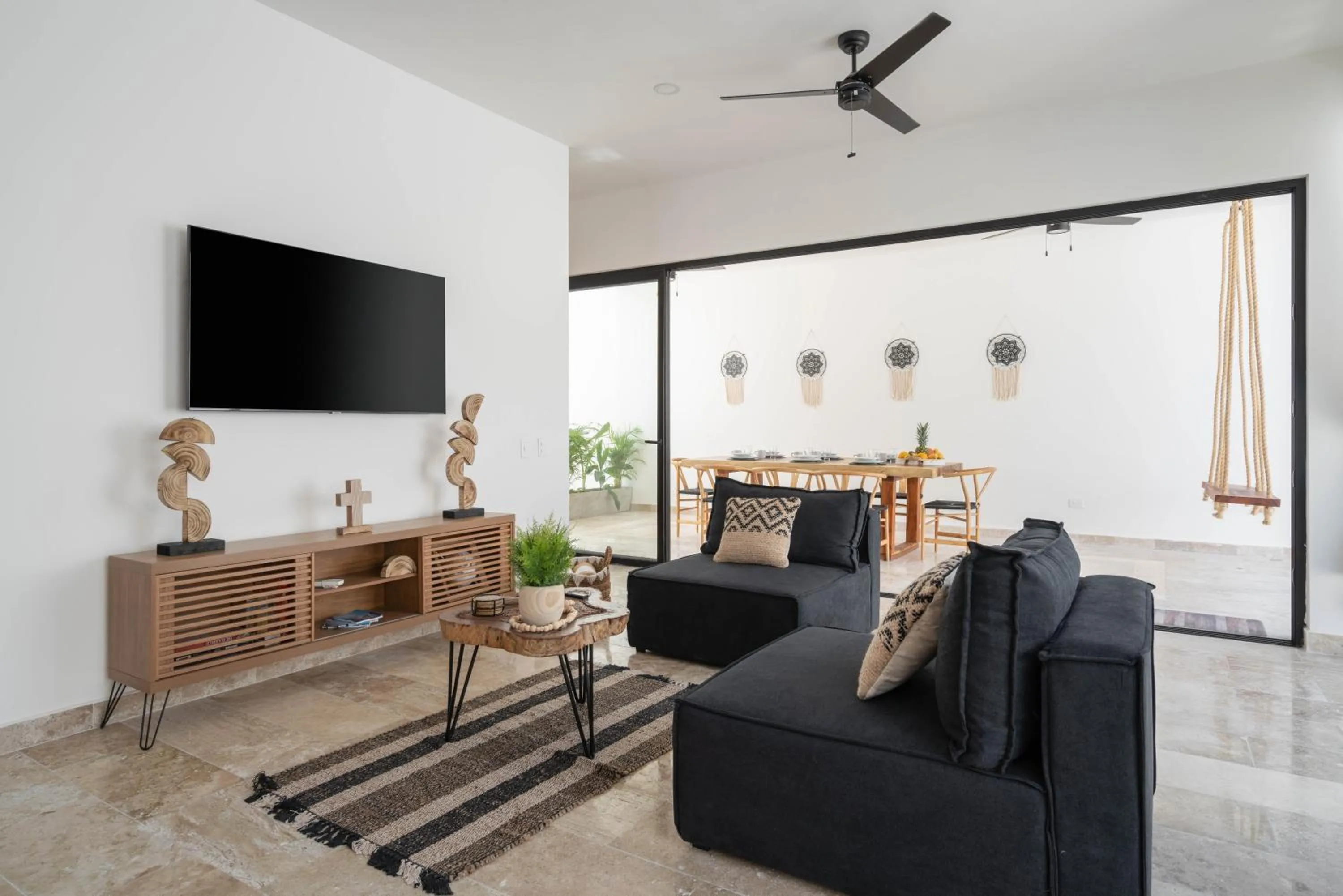 Living room in Tulum Cozy 3 Bedrooms Townhome-Centrally Located-Gated-WIFI