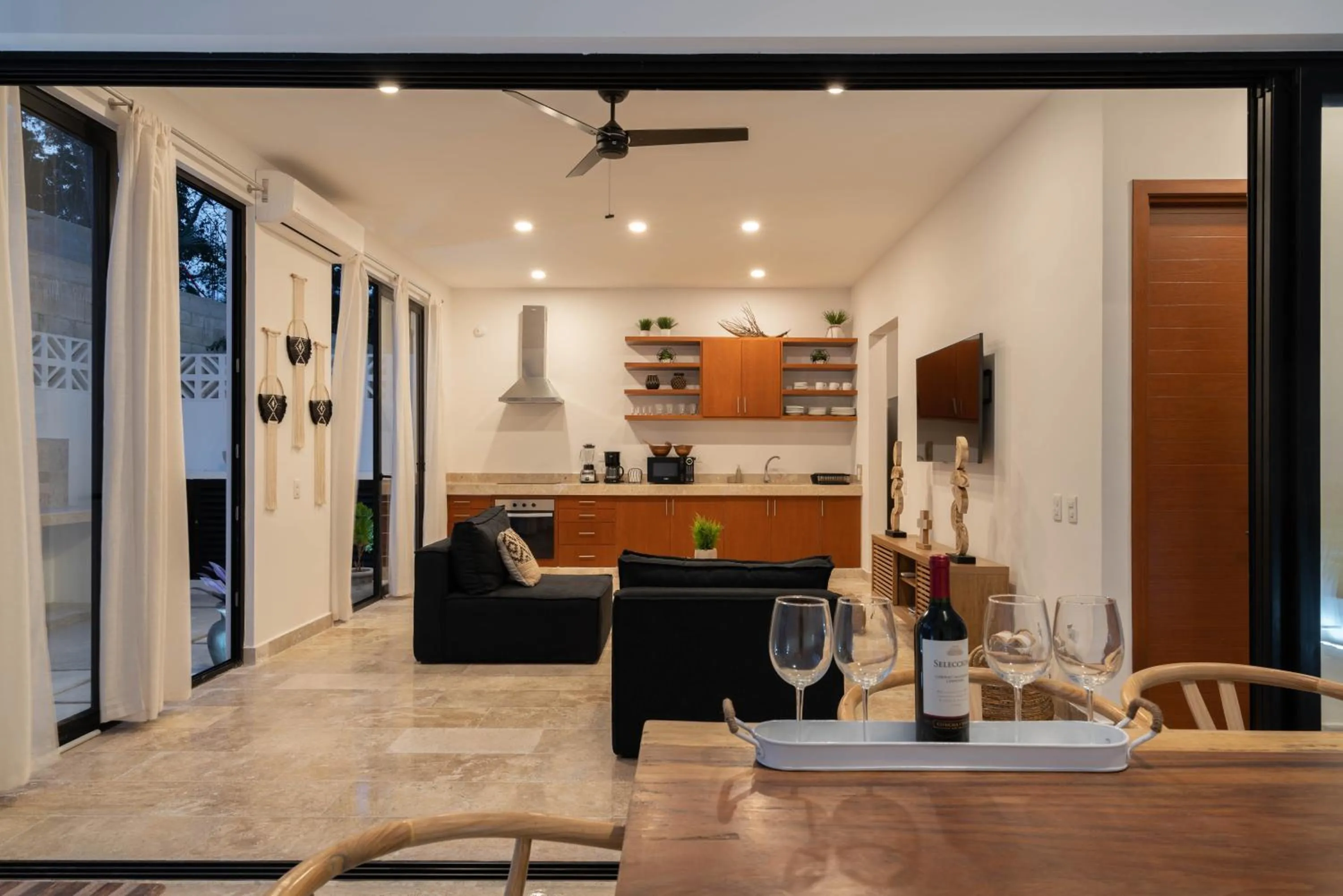 Living room in Tulum Cozy 3 Bedrooms Townhome-Centrally Located-Gated-WIFI