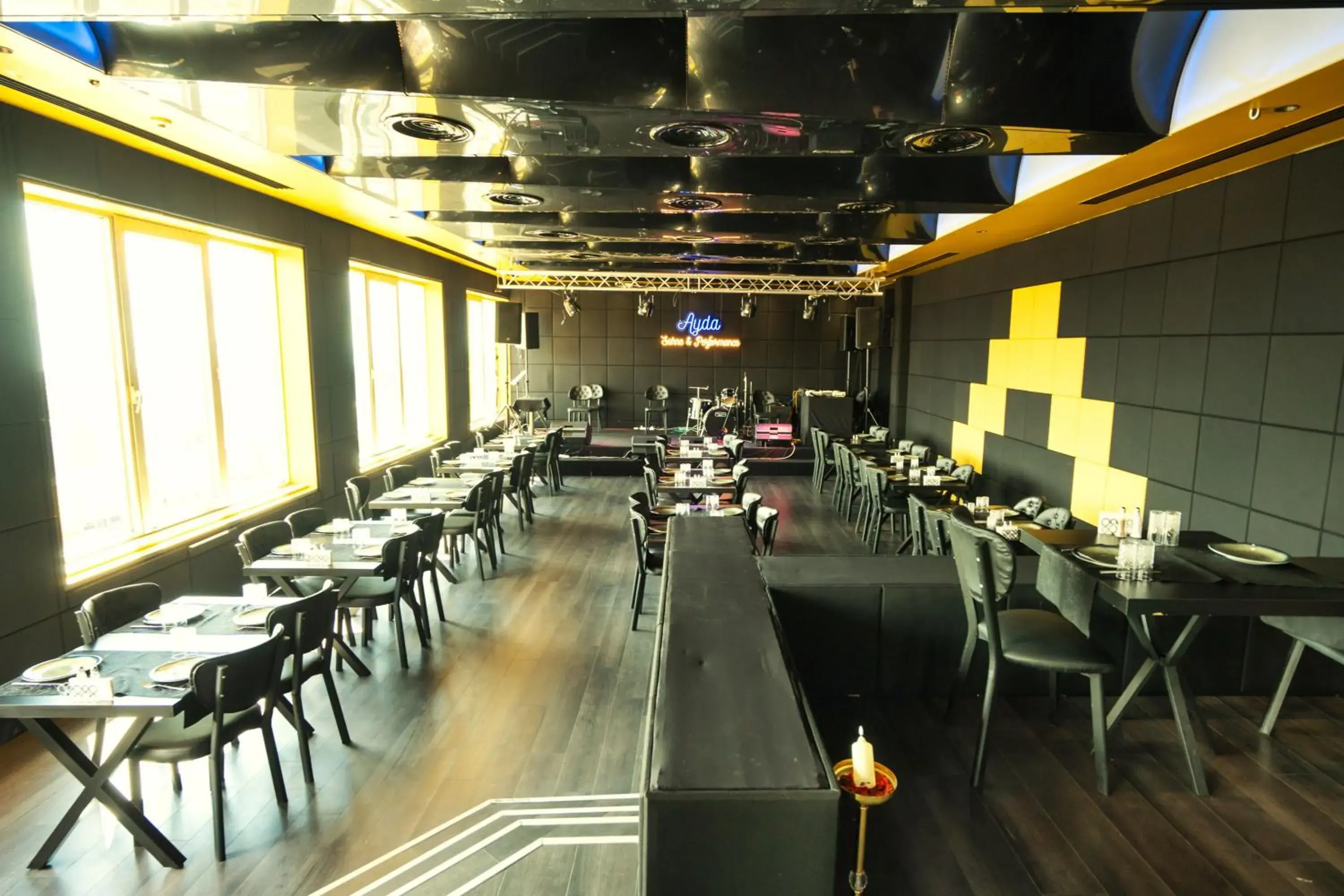 Lounge or bar in The Green Park Bostancı Lounge or bar in The Green Park Bostancı