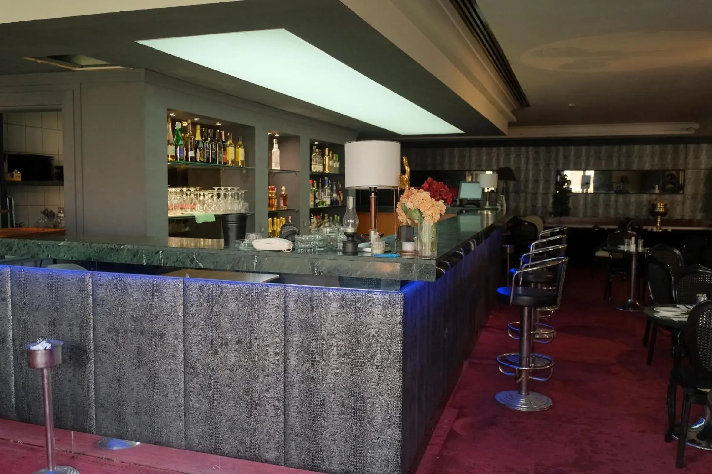 Lounge or bar in The Green Park Bostancı Lounge or bar in The Green Park Bostancı