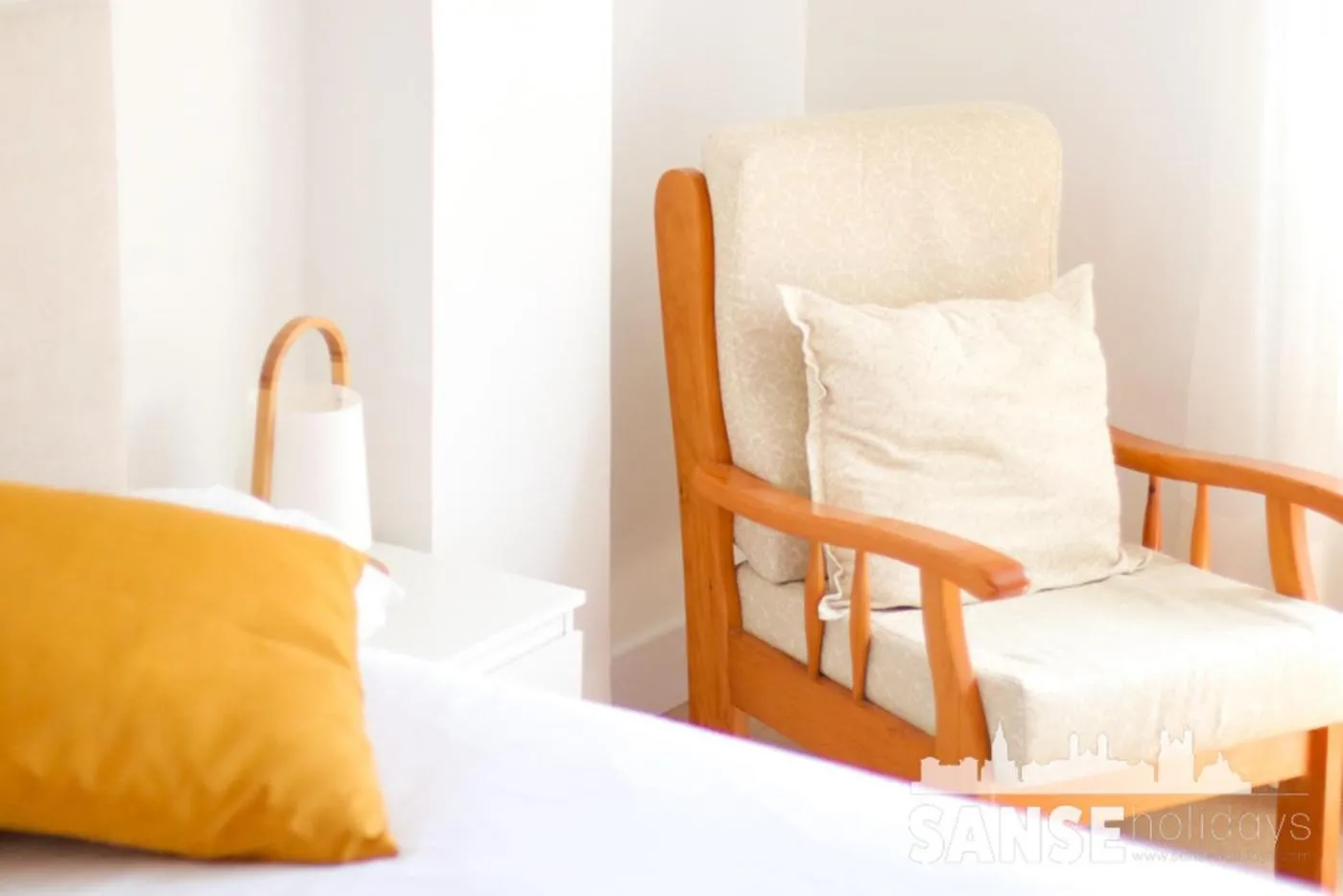 Bed in Apartamento Colón by SanSe Holidays