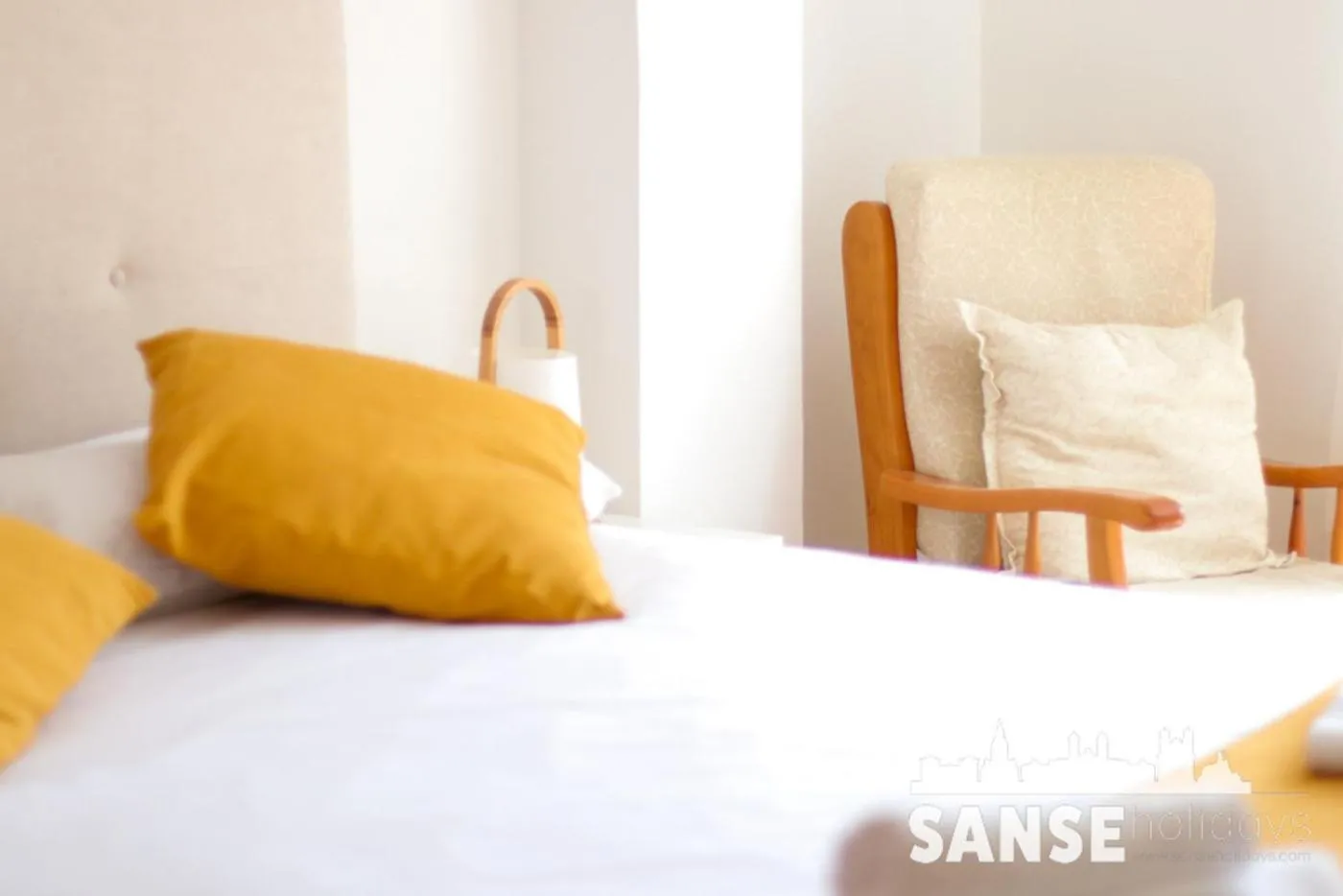 Bed in Apartamento Colón by SanSe Holidays