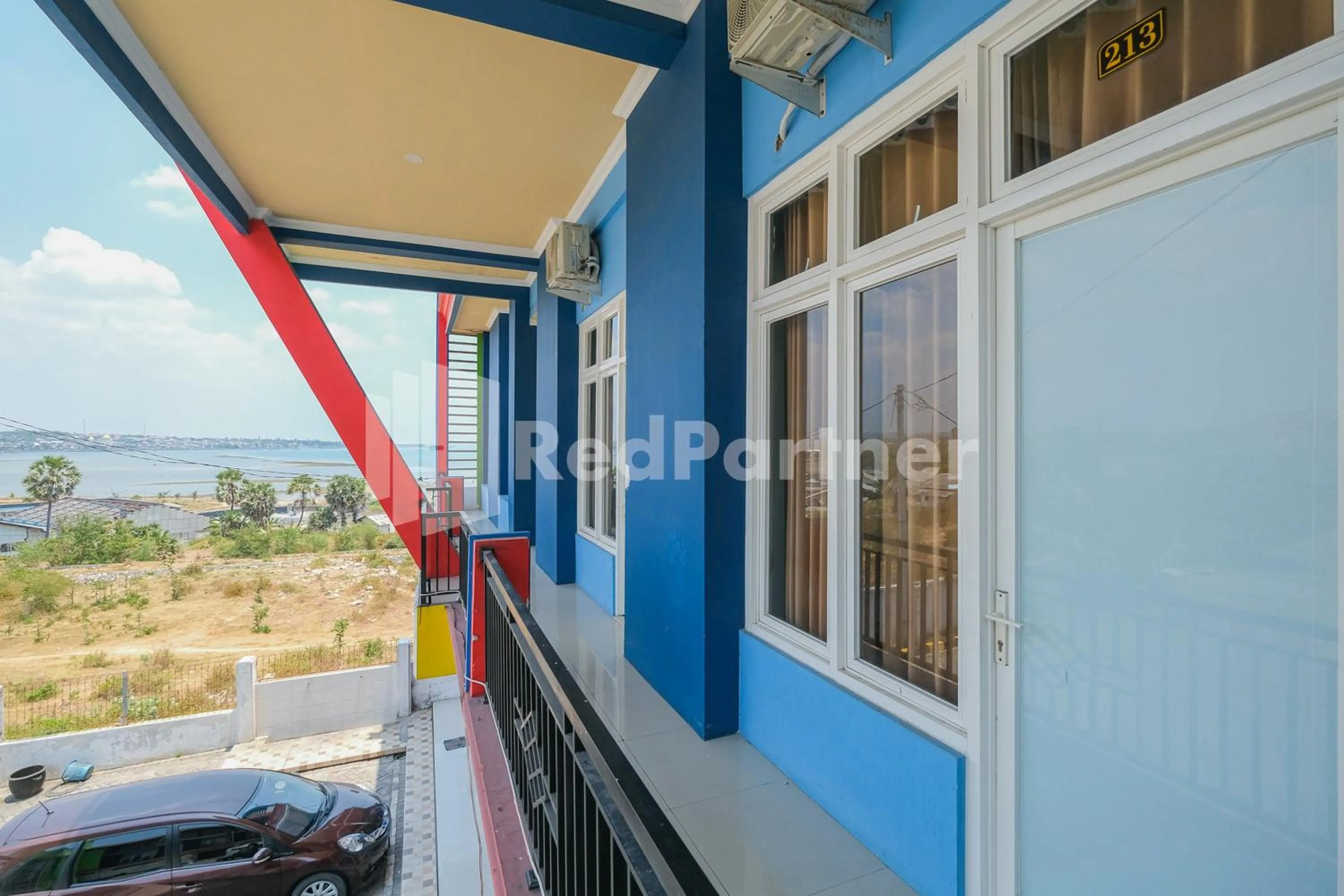 Property building in Grand Kencana Guesthouse Syariah near Wisata Bahari Lamongan