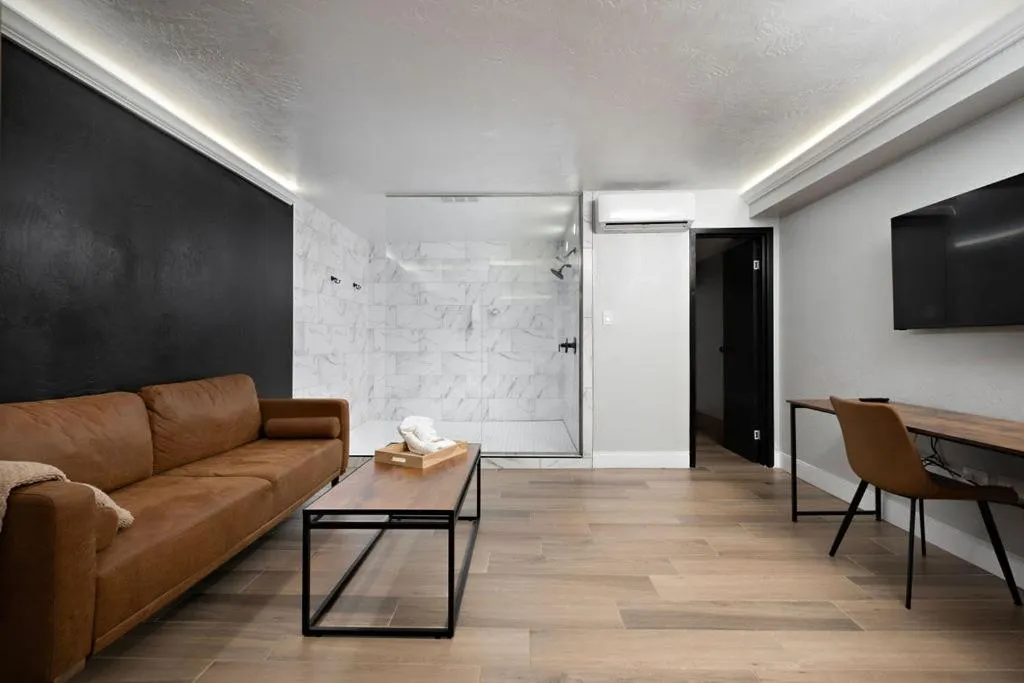 Cactus Cove Inn and Suites