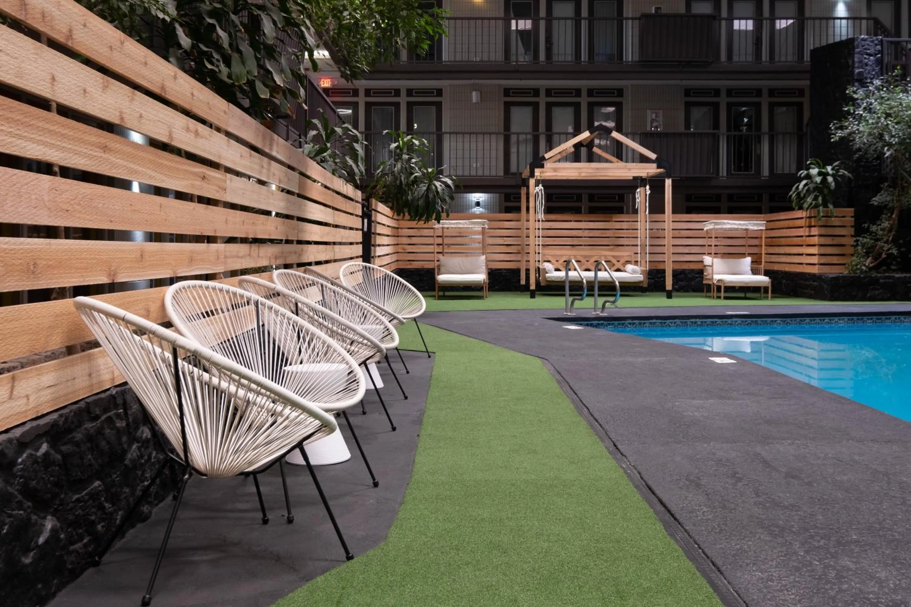 Pool view in Cactus Cove Inn and Suites