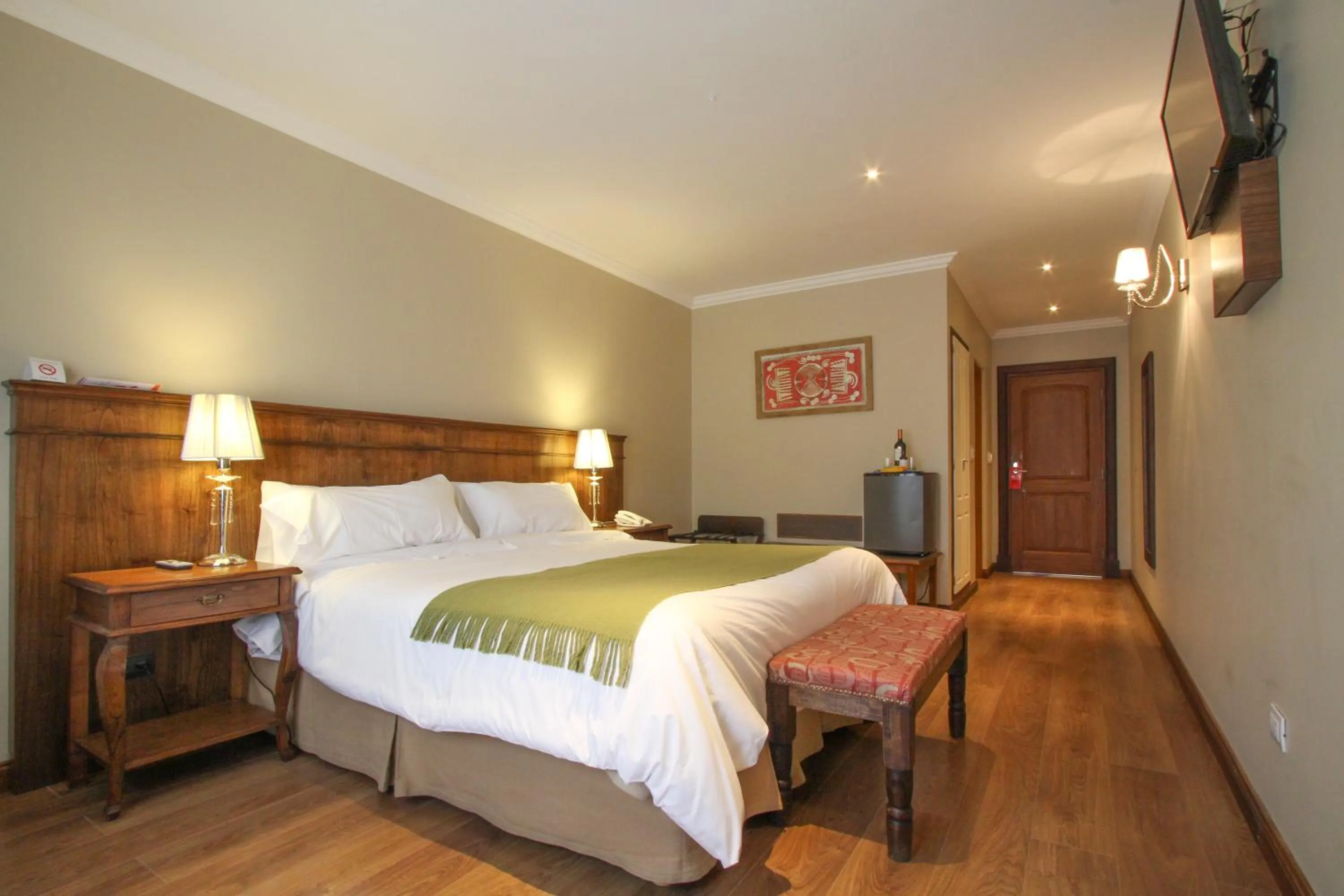 Photo of the whole room, Bed in Chalten Suites Hotel