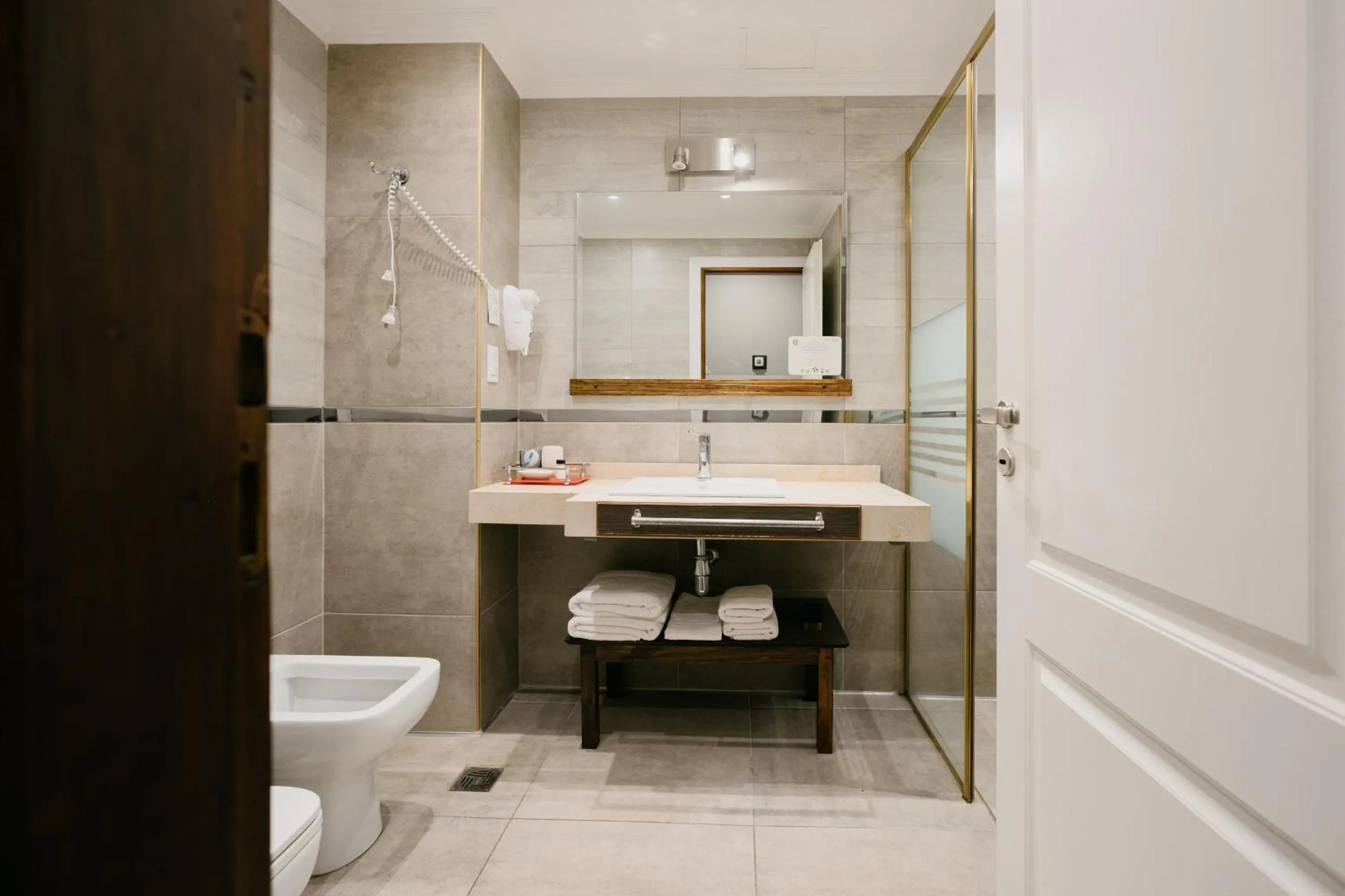 Bathroom in Chalten Suites Hotel