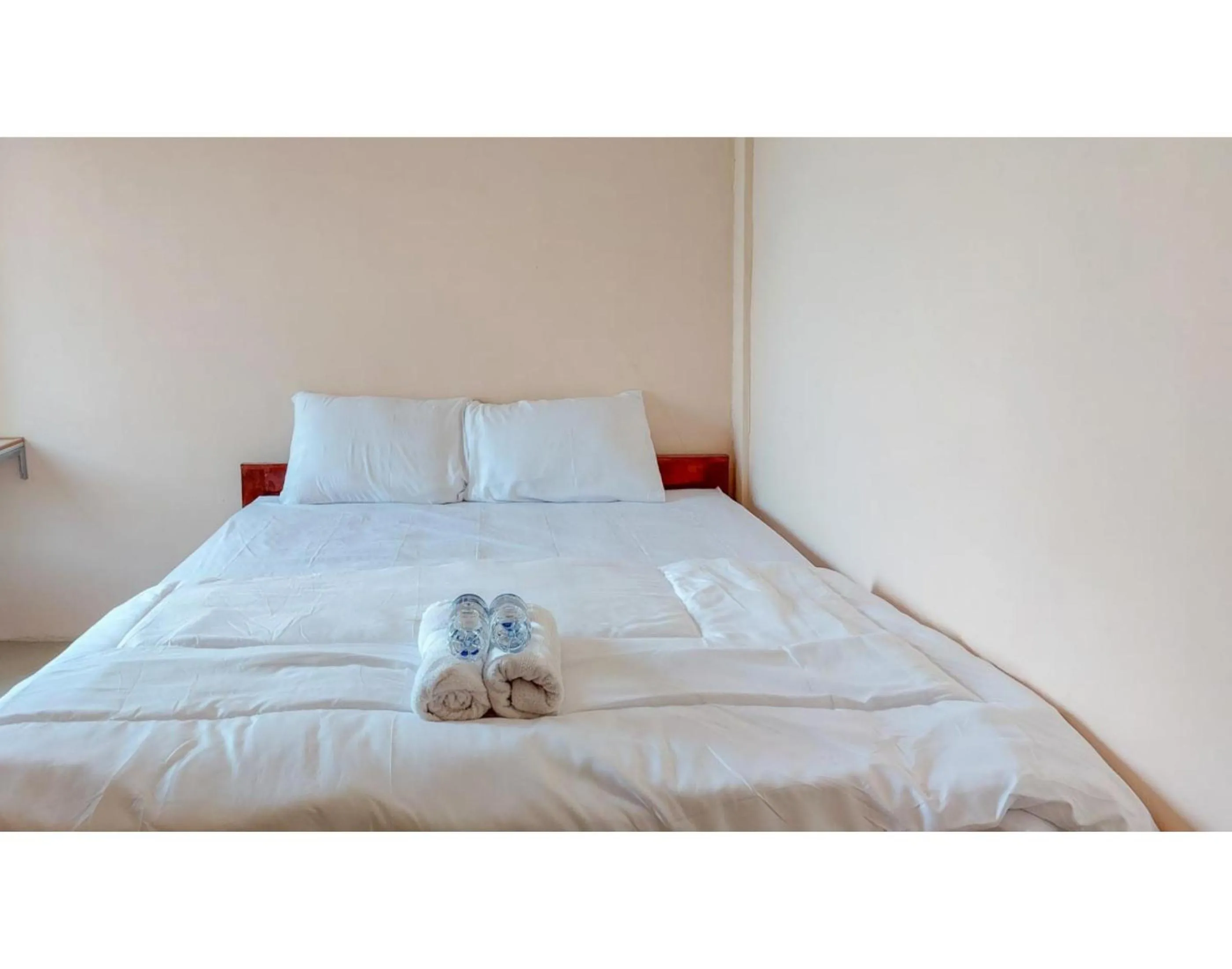 Bed in Artayya Puri 3 Syariah near Terminal Caruban Mitra RedDoorz