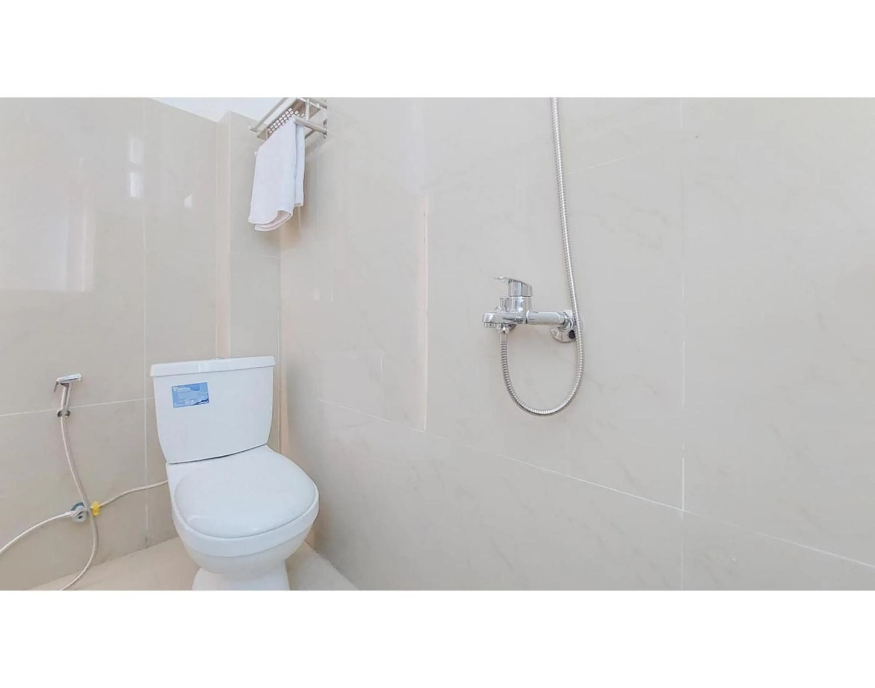 Artayya Puri 3 Syariah near Terminal Caruban Mitra RedDoorz