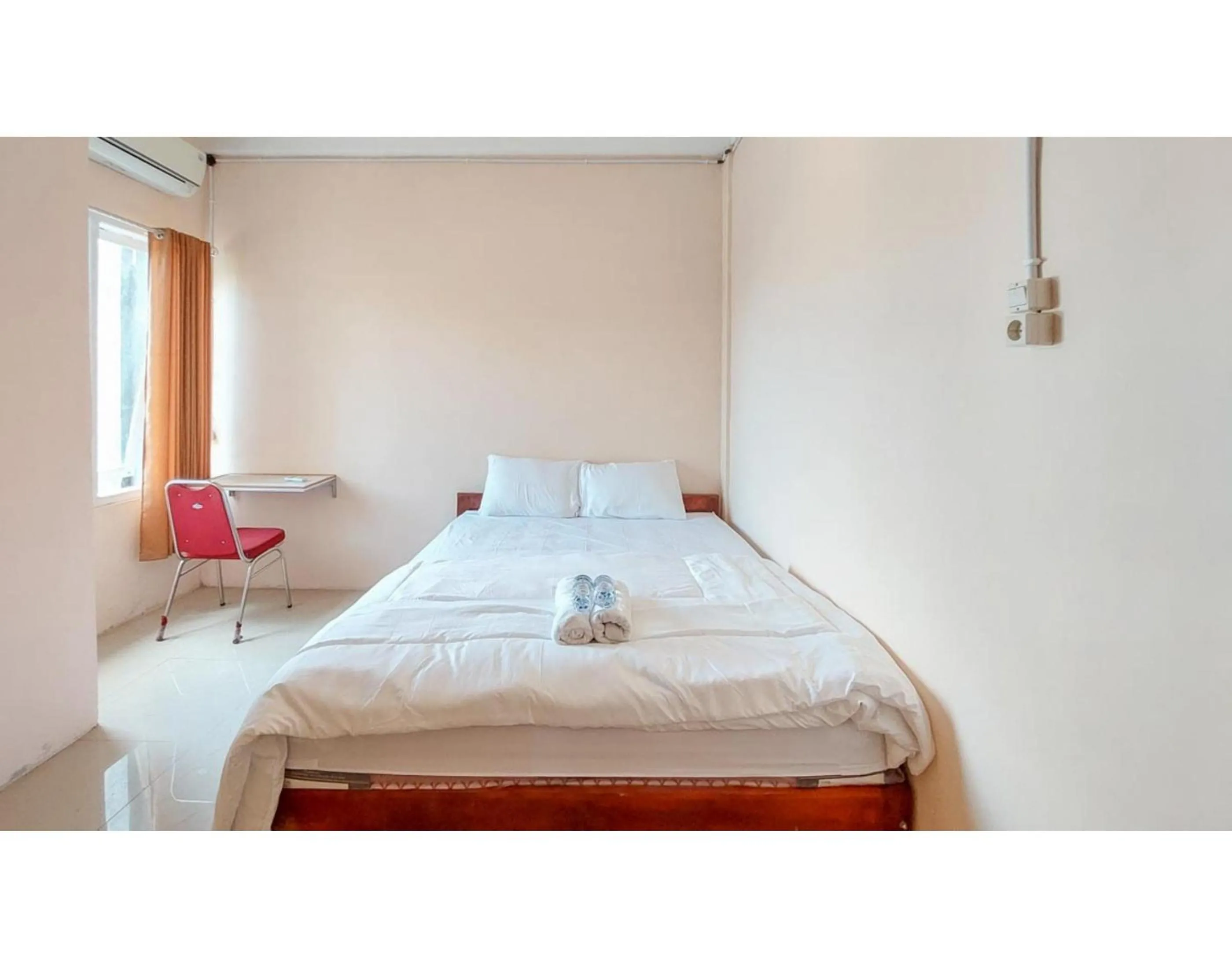 Bed in Artayya Puri 3 Syariah near Terminal Caruban Mitra RedDoorz