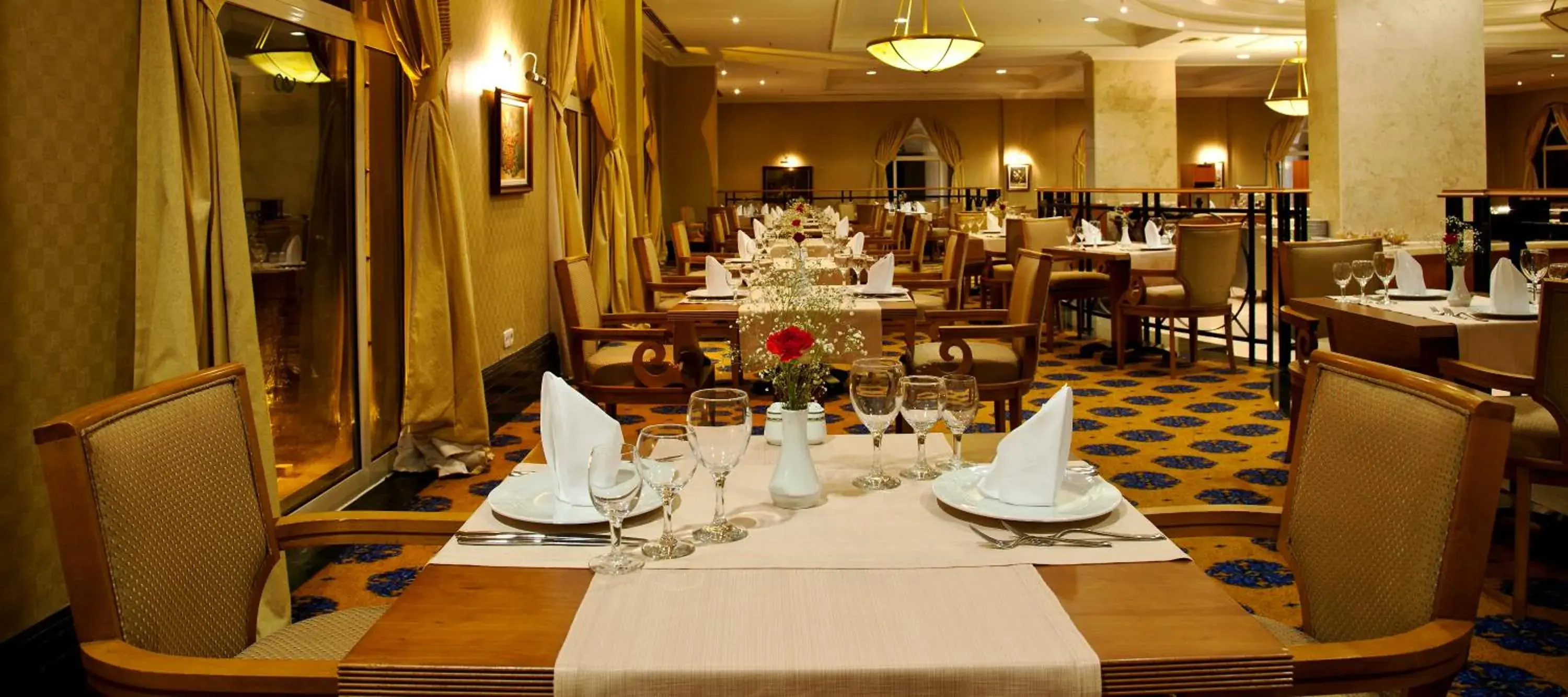 Restaurant/places to eat in IC Hotels Airport Restaurant/places to eat in IC Hotels Airport