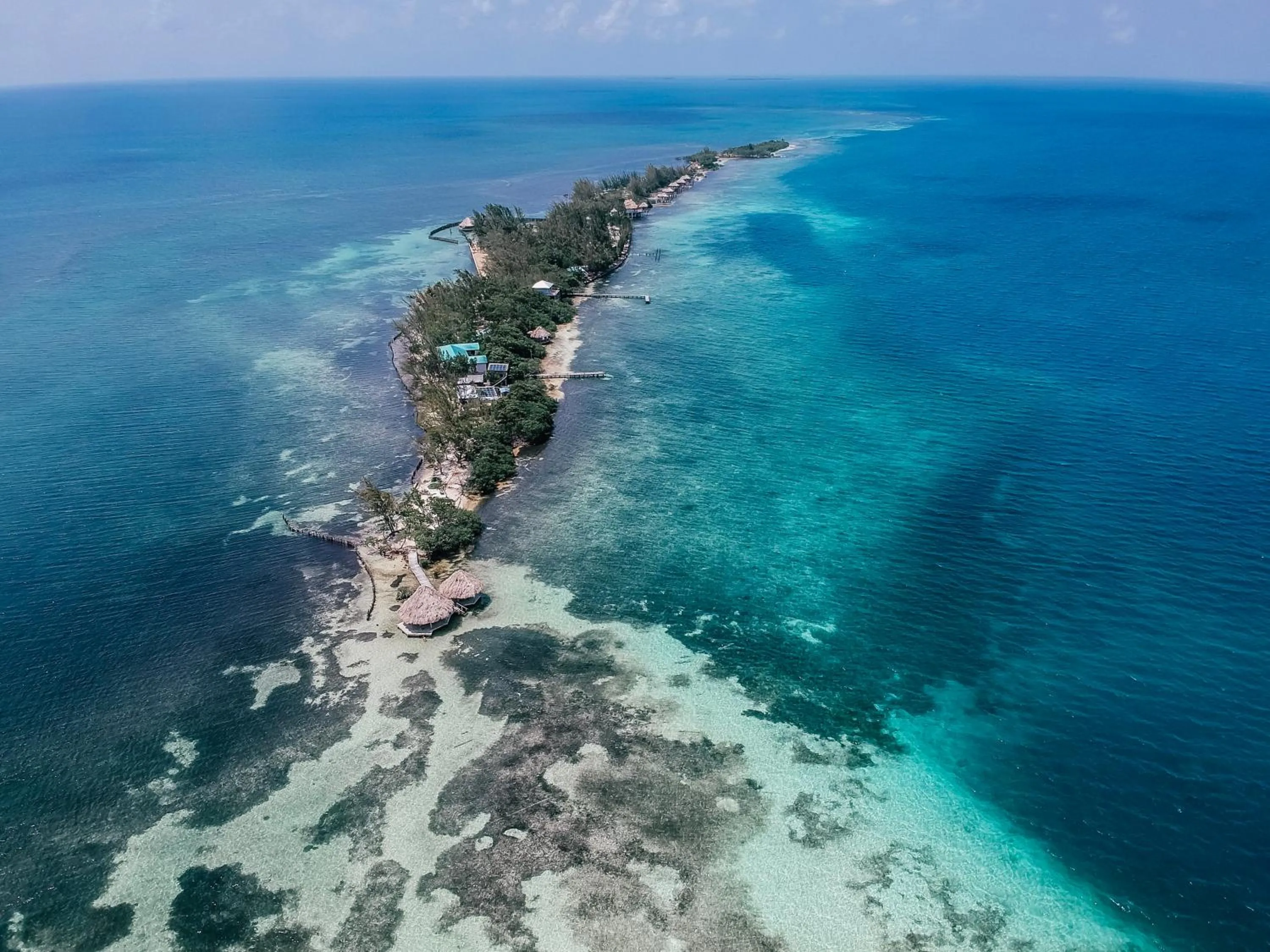 Natural landscape in Thatch Caye Resort a Muy'Ono Resort