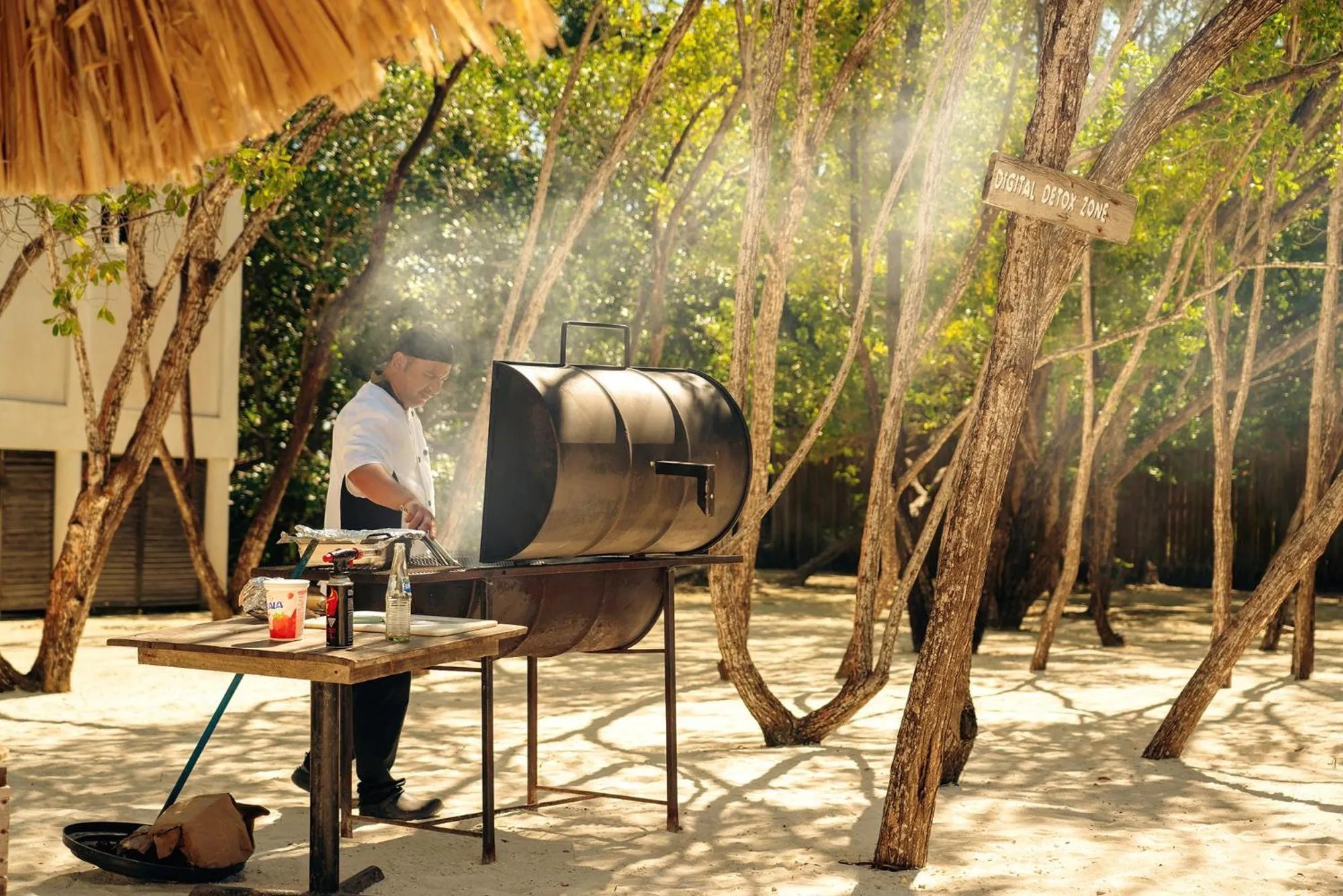 Food in Thatch Caye Resort a Muy'Ono Resort