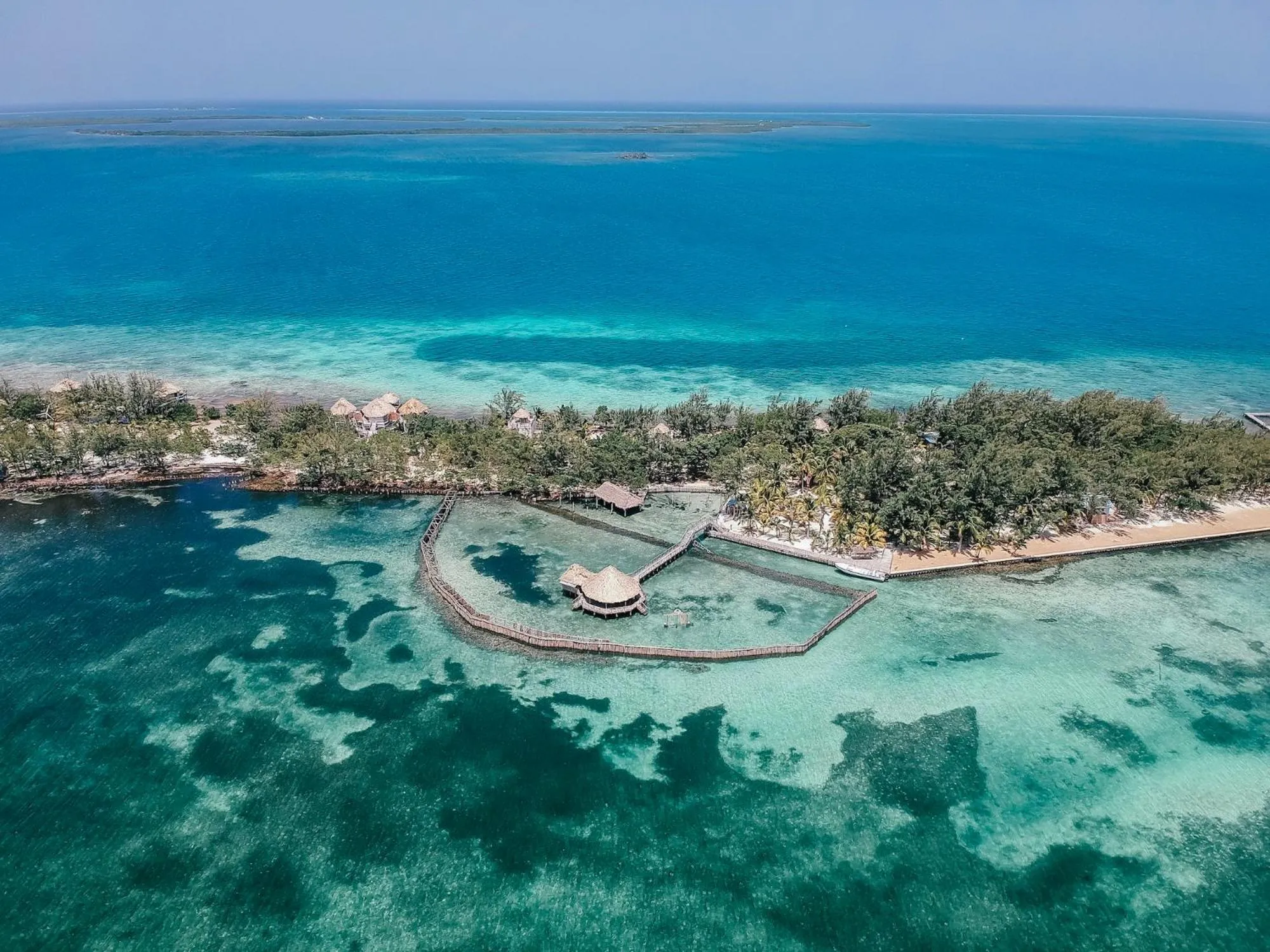 Bird's eye view in Thatch Caye Resort a Muy'Ono Resort