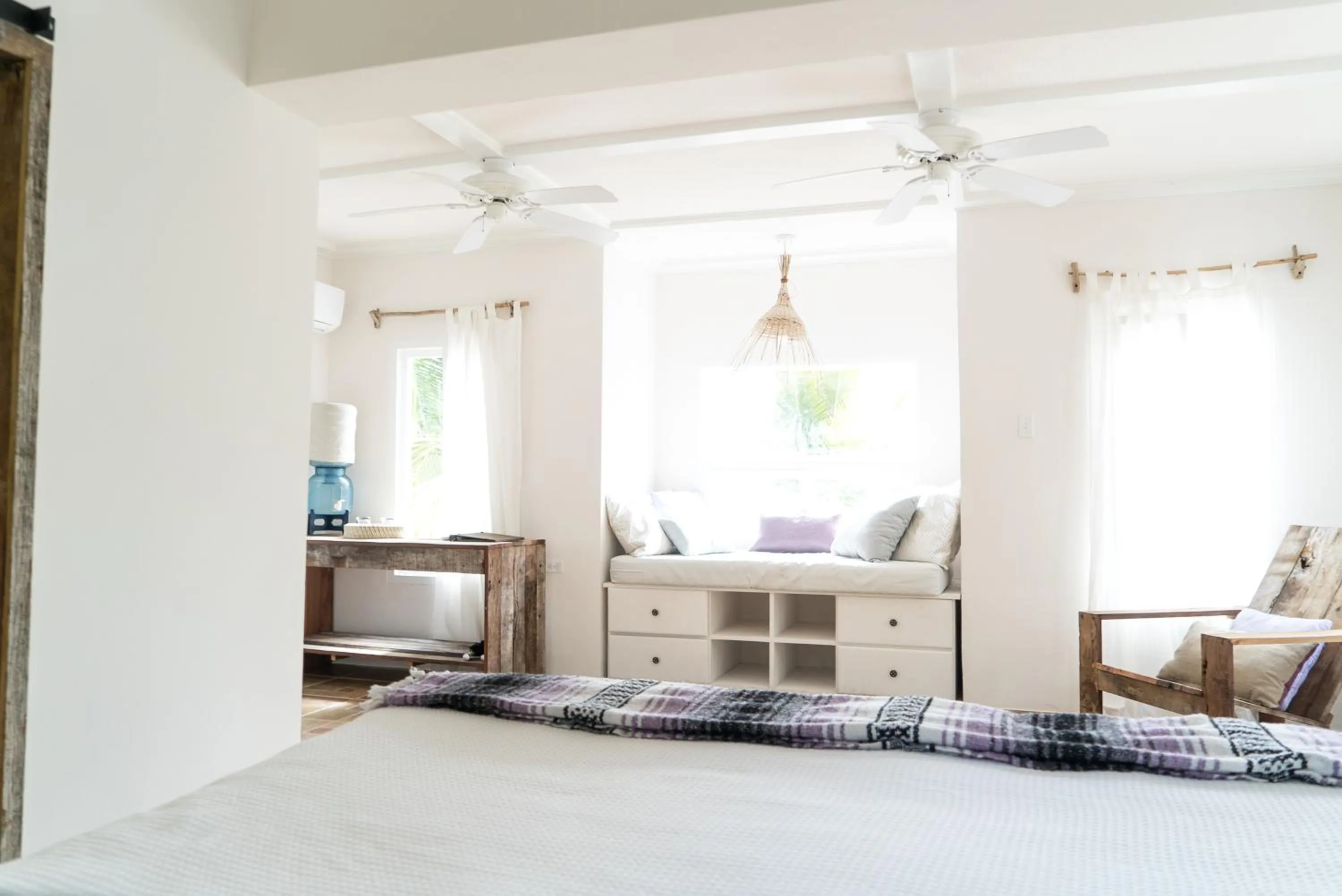 Bedroom, Bed in Thatch Caye Resort a Muy'Ono Resort