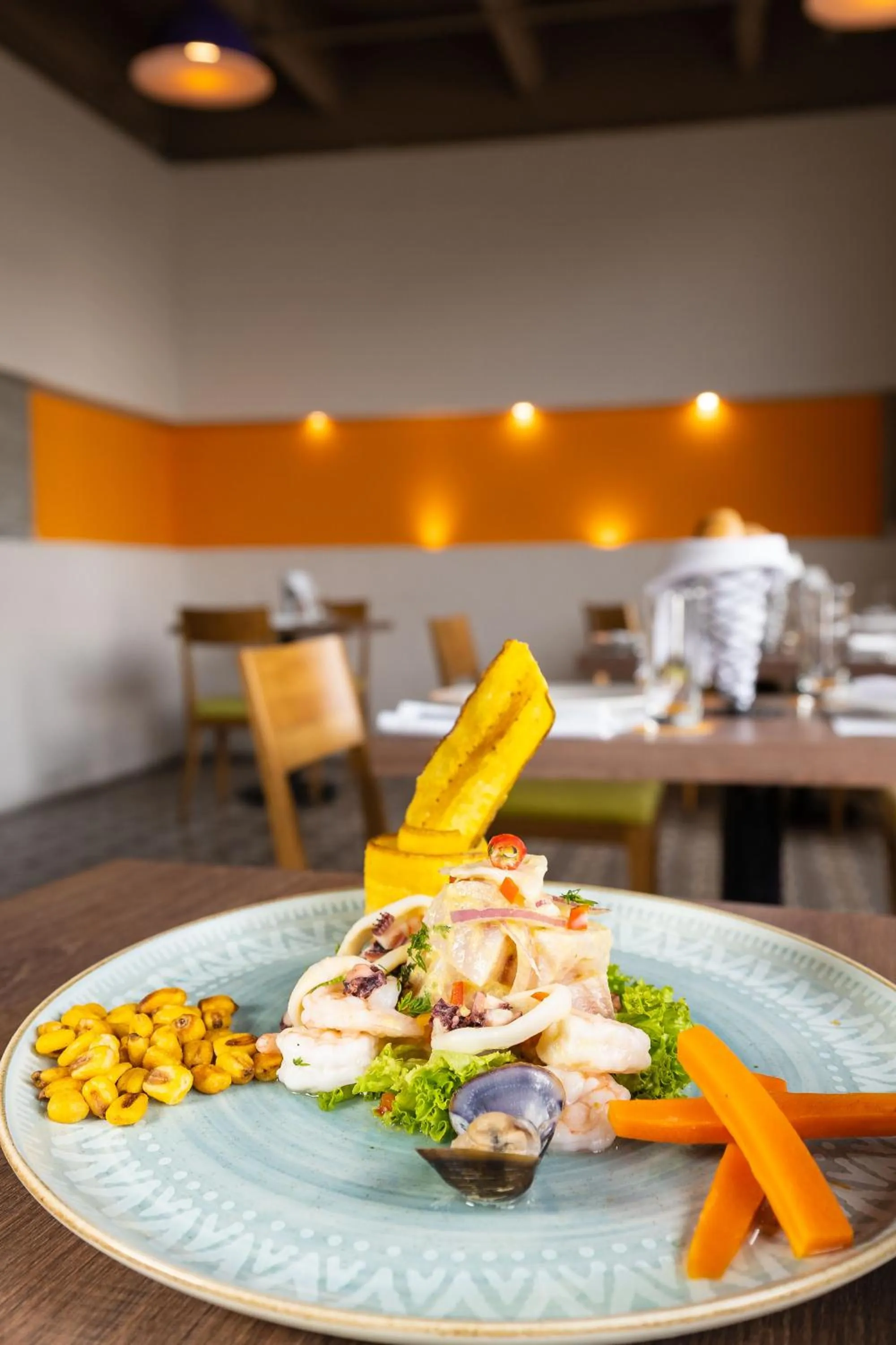 Restaurant/places to eat in Hotel Bari Bucaramanga By OxoHotel