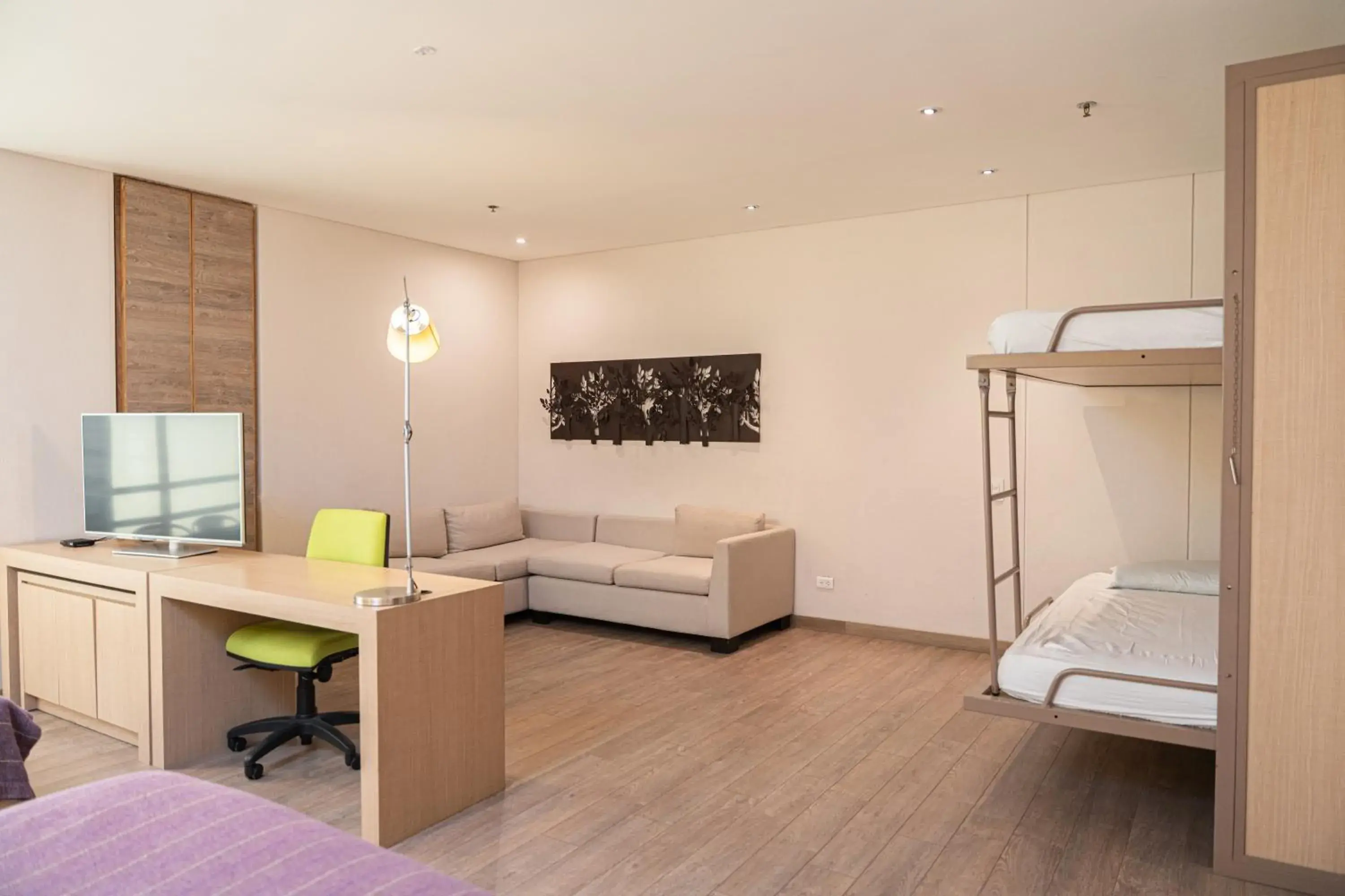 Queen Room - Disability Access in Hotel Bari Bucaramanga By OxoHotel Queen Room - Disability Access in Hotel Bari Bucaramanga By OxoHotel