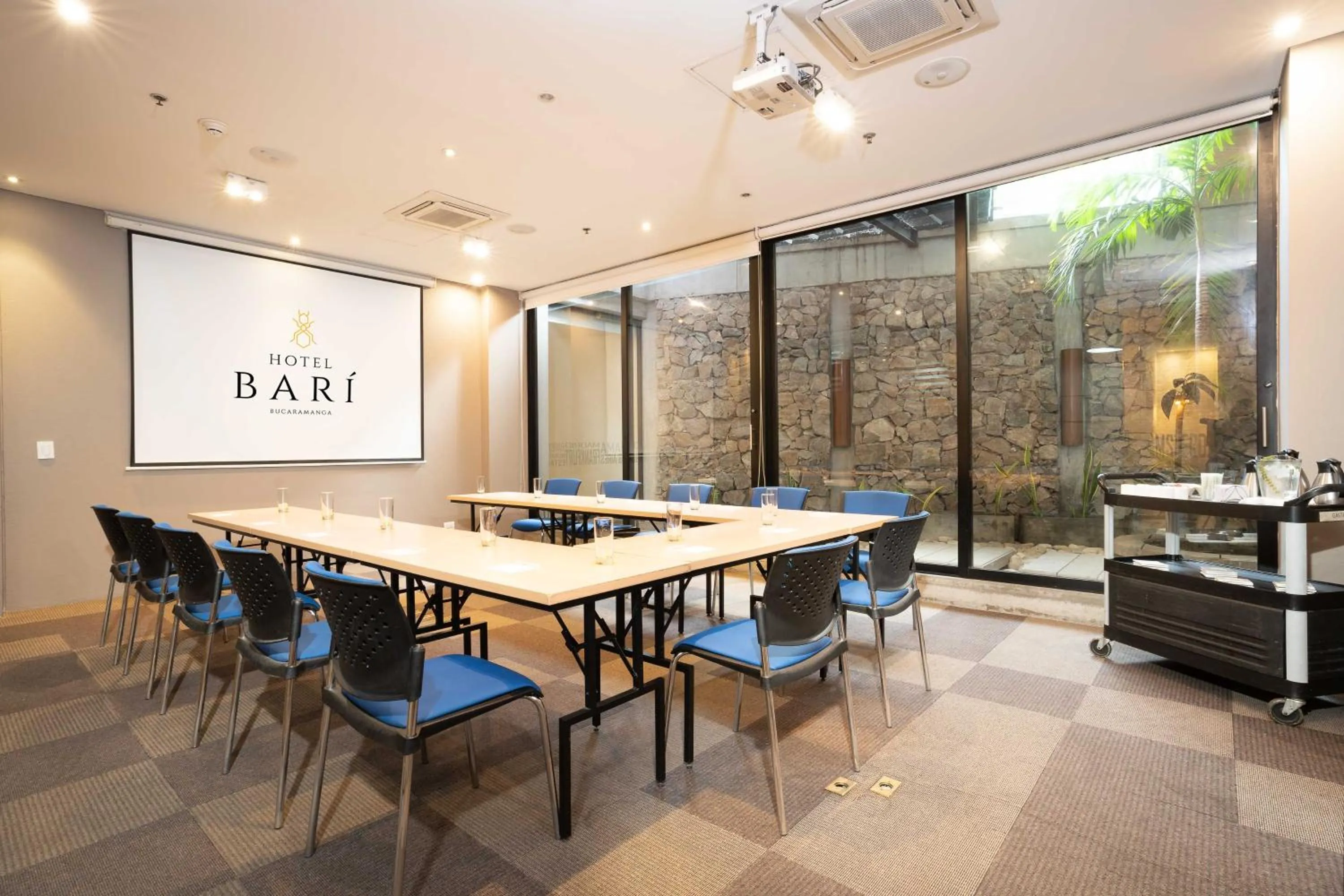 Meeting/conference room in Hotel Bari Bucaramanga By OxoHotel