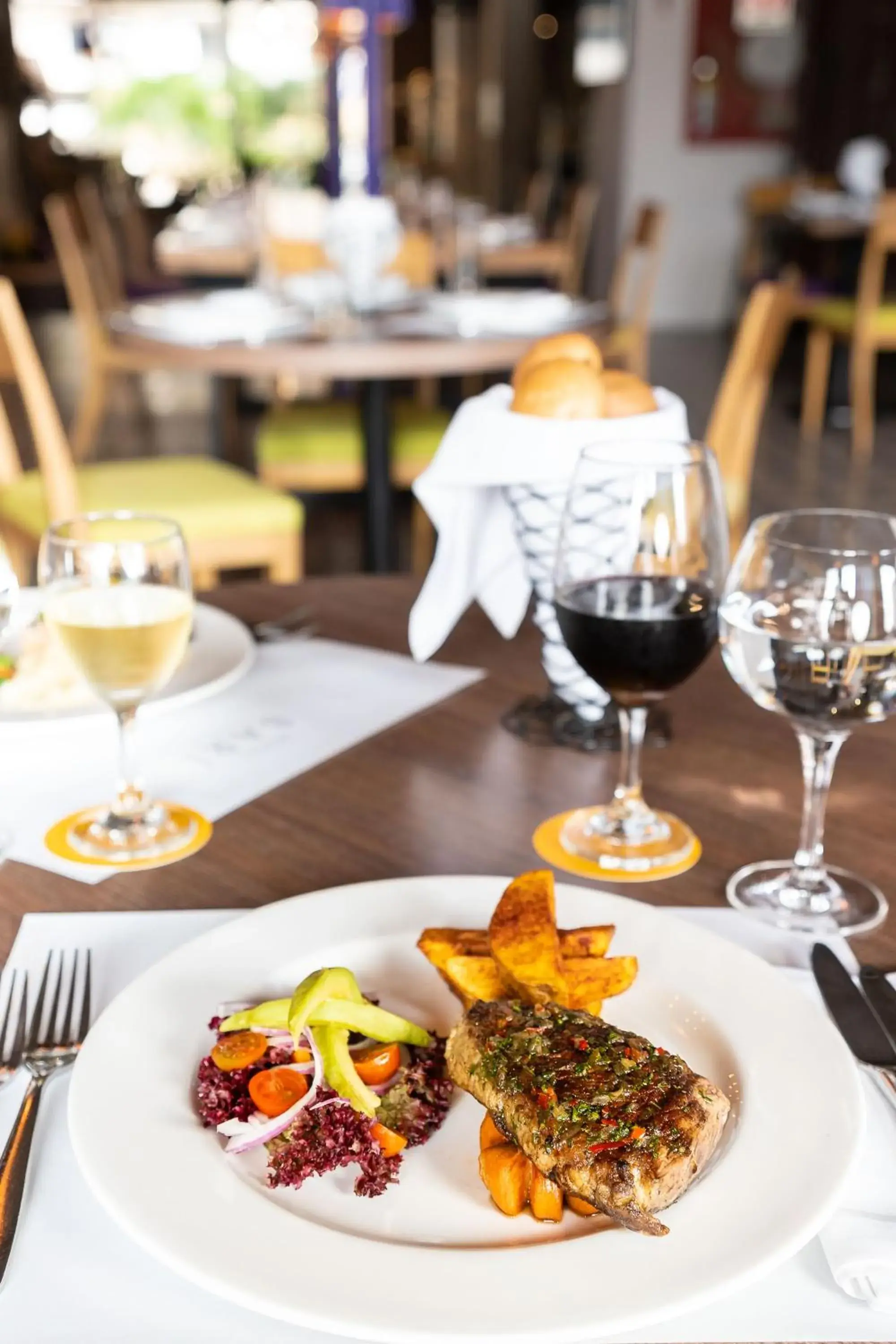 Restaurant/places to eat in Hotel Bari Bucaramanga By OxoHotel Restaurant/places to eat in Hotel Bari Bucaramanga By OxoHotel