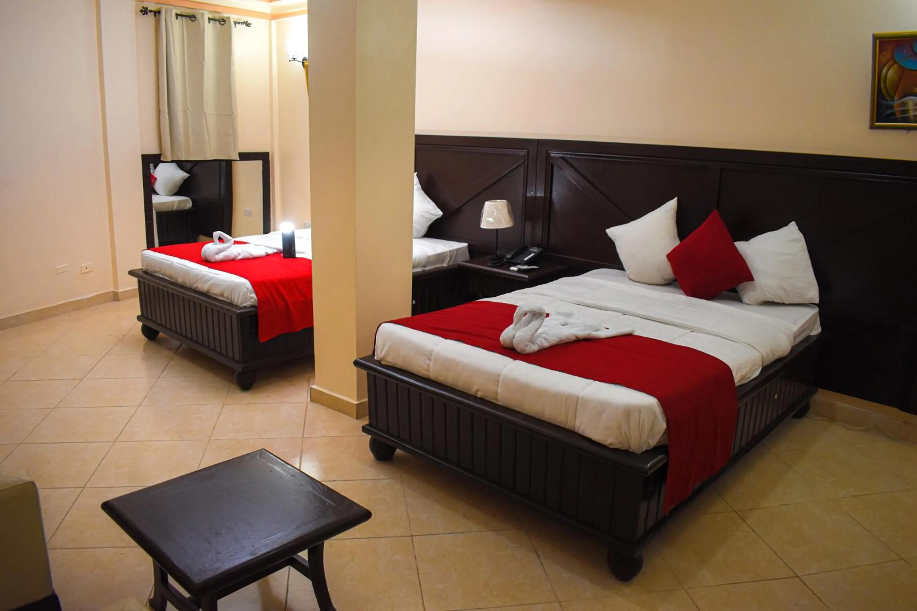 Bedroom, Bed in La Pepiniere Hotel