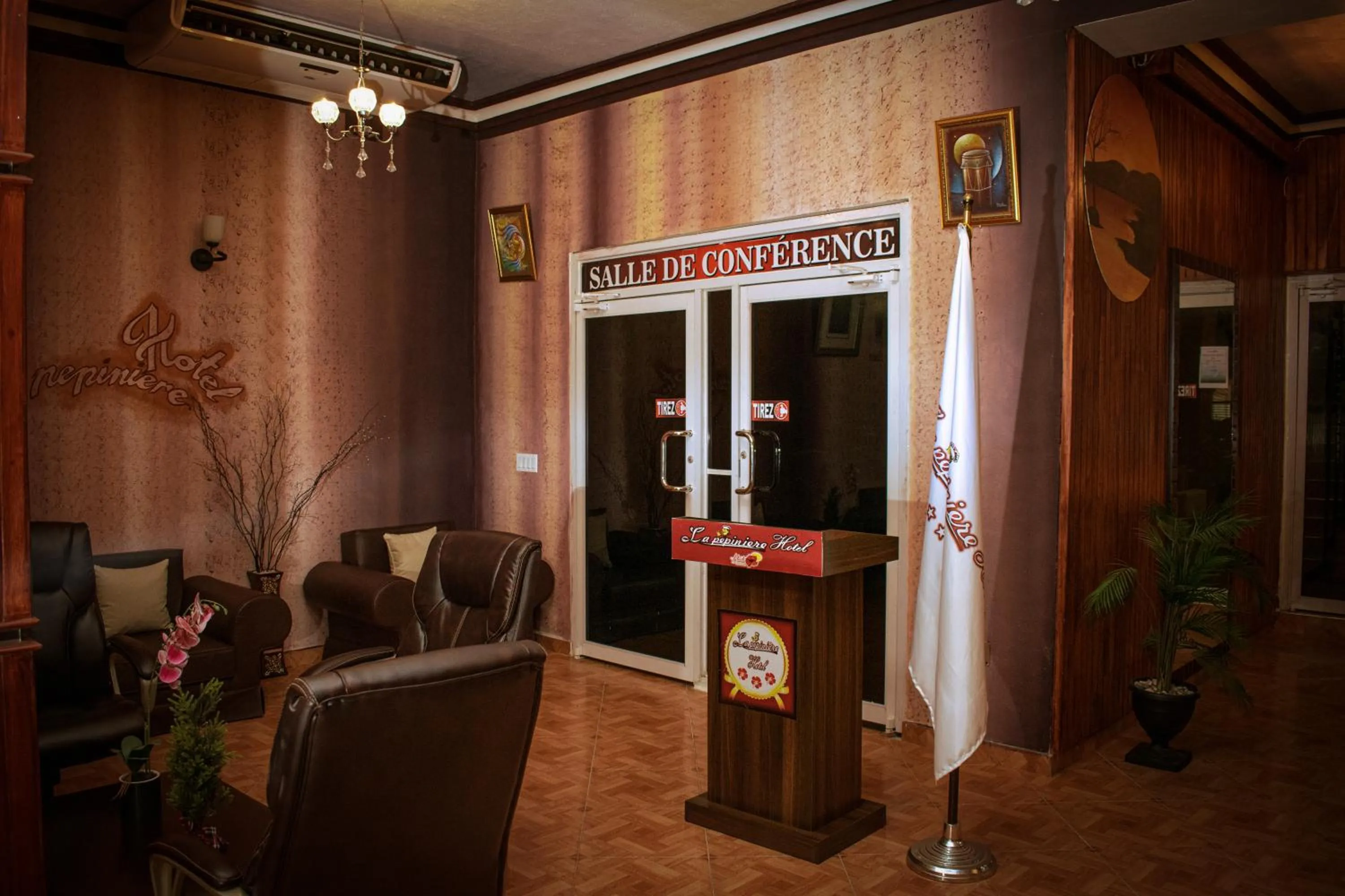 Lobby or reception in La Pepiniere Hotel