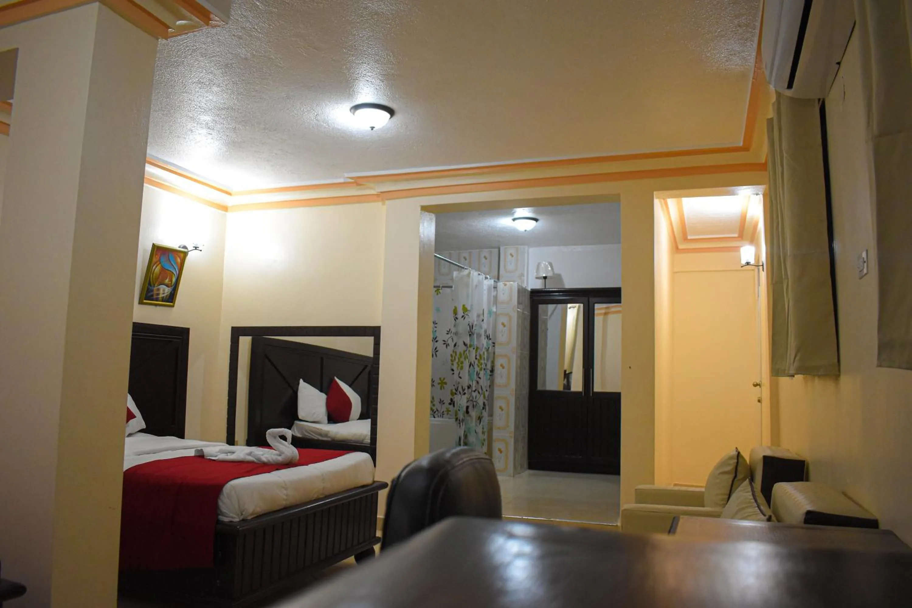 Bathroom, Bed in La Pepiniere Hotel