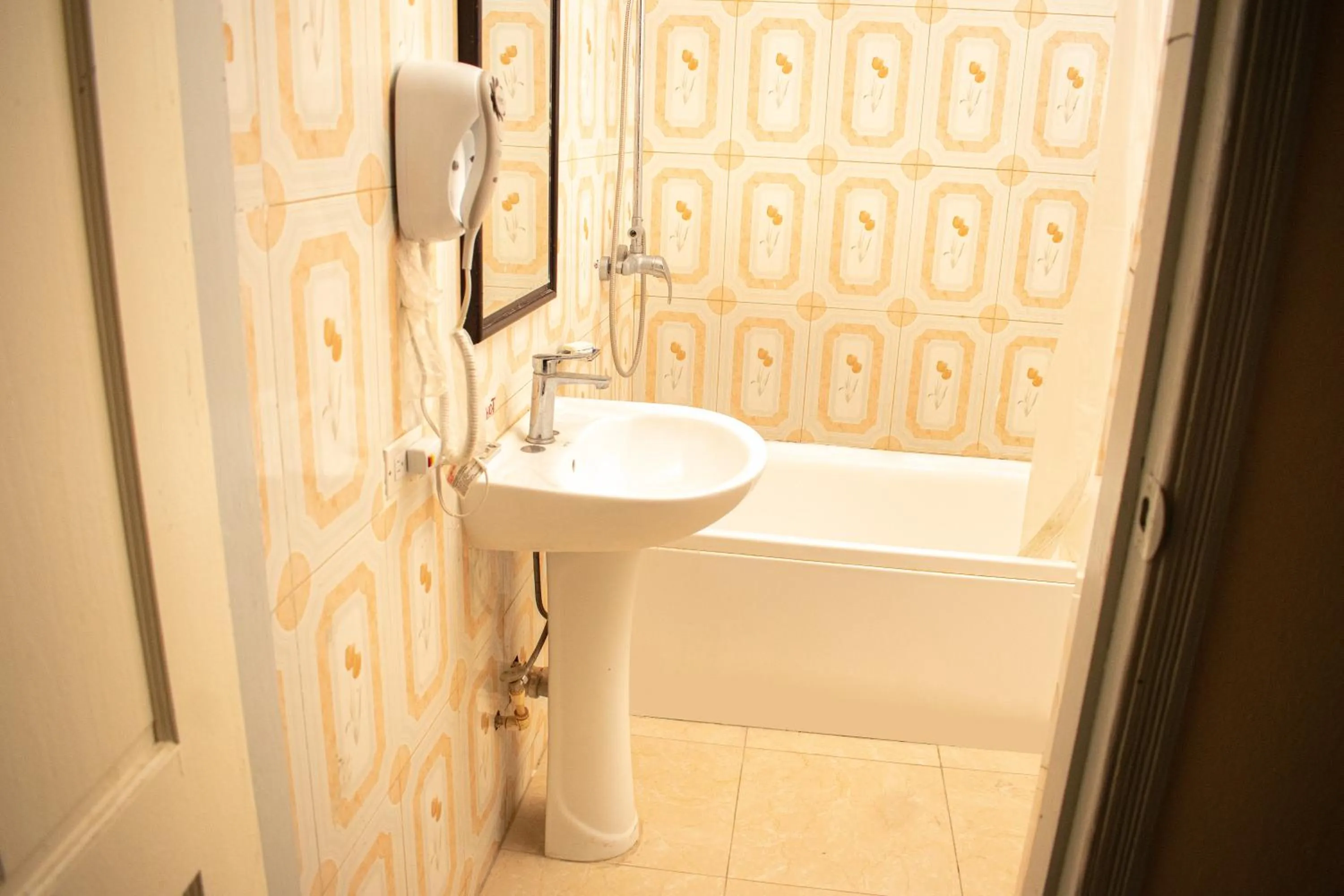 Toilet in La Pepiniere Hotel