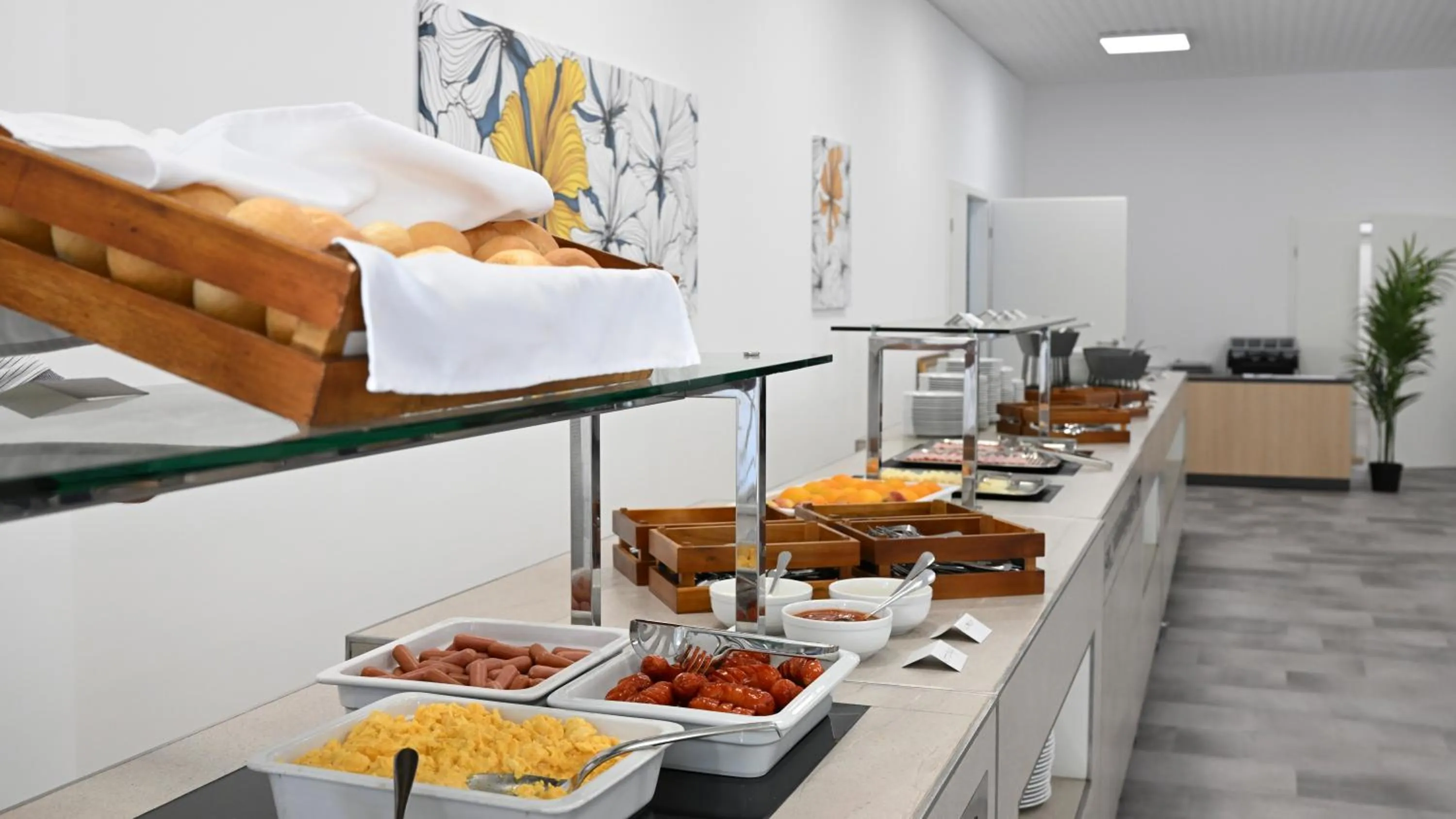 Breakfast in Lelle Hotel