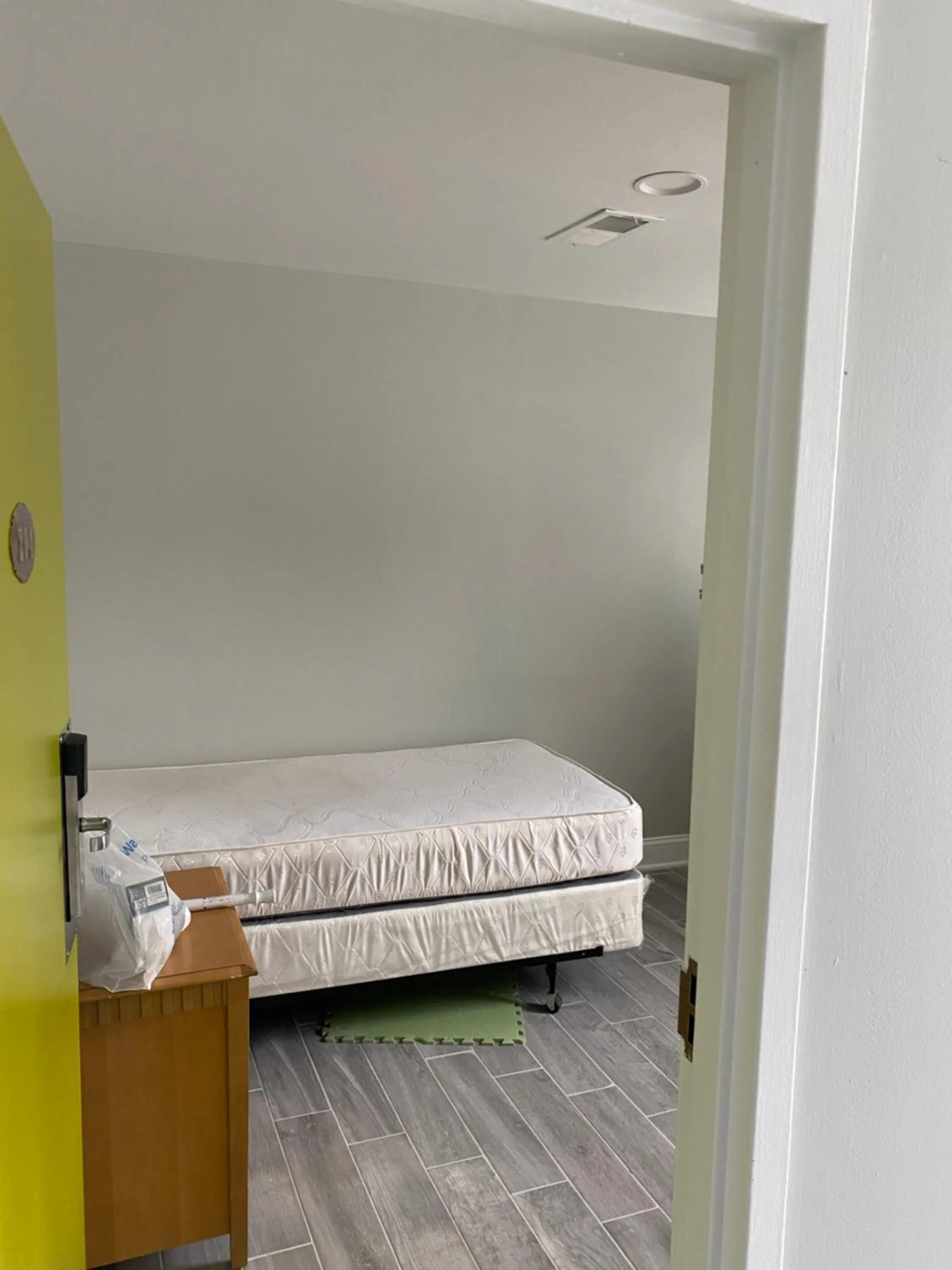 Bedroom in DC International Hostel 1