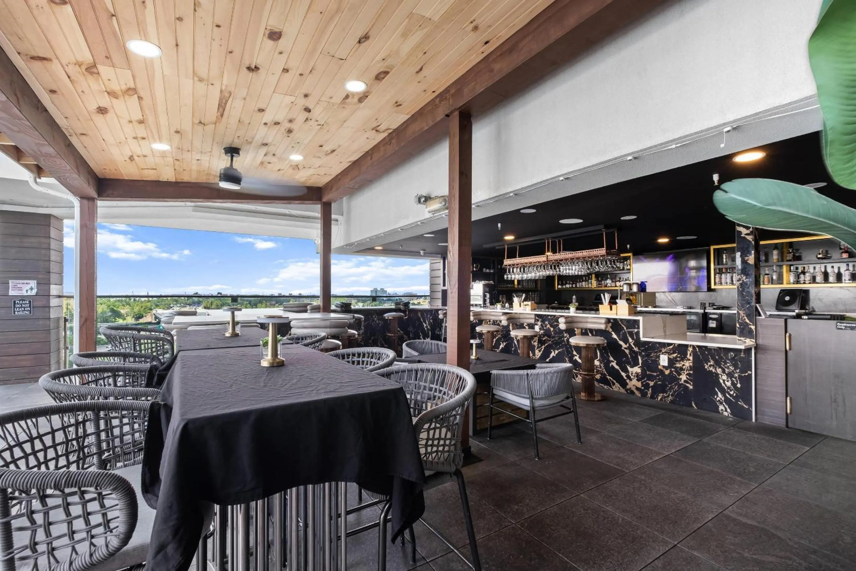 Restaurant/places to eat in Cambria Hotel Orlando near Universal Theme Parks