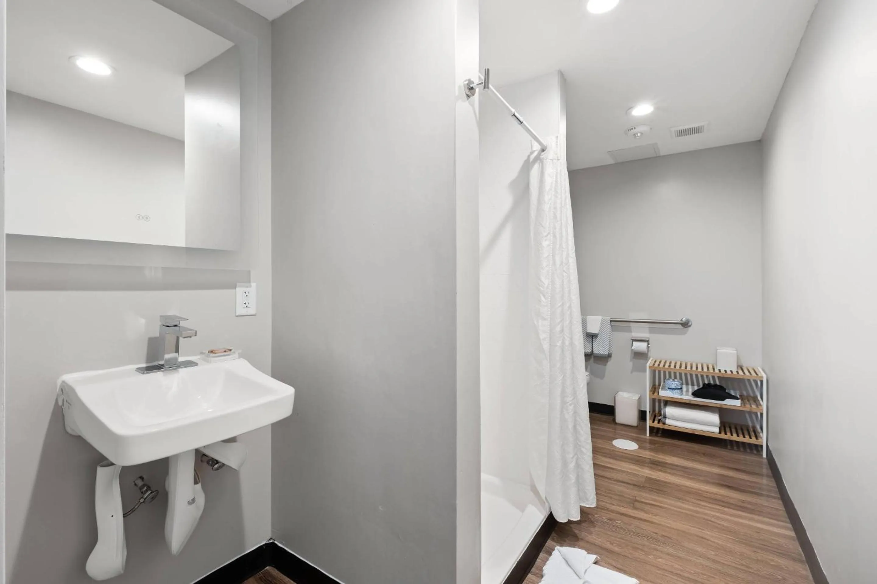 Bedroom in Cambria Hotel Orlando near Universal Theme Parks