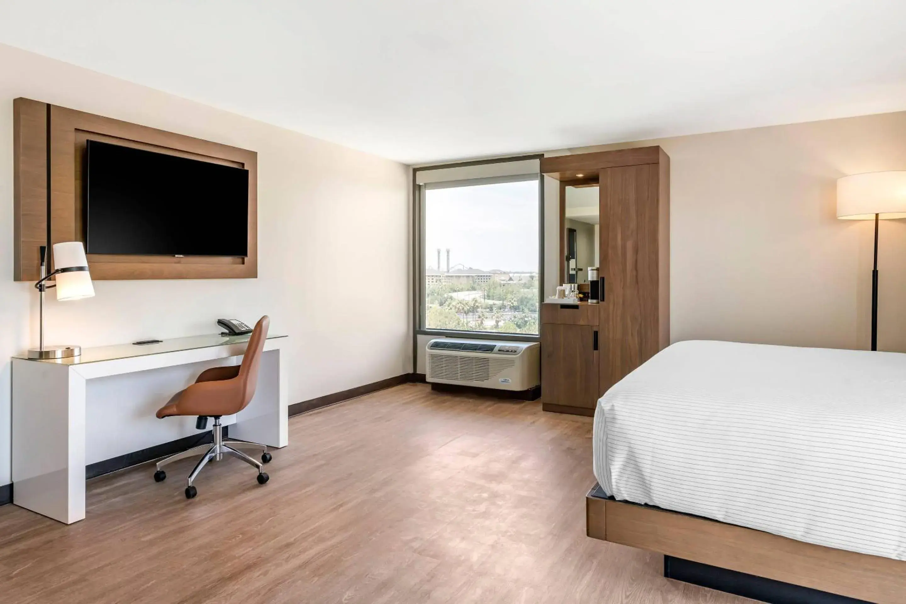 Bedroom, Bed in Cambria Hotel Orlando near Universal Theme Parks Bedroom, Bed in Cambria Hotel Orlando near Universal Theme Parks