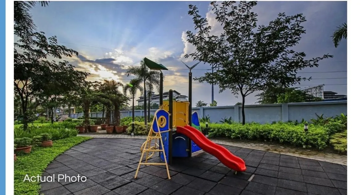 Lovely 2 BR Condo with FREE Secured Parking