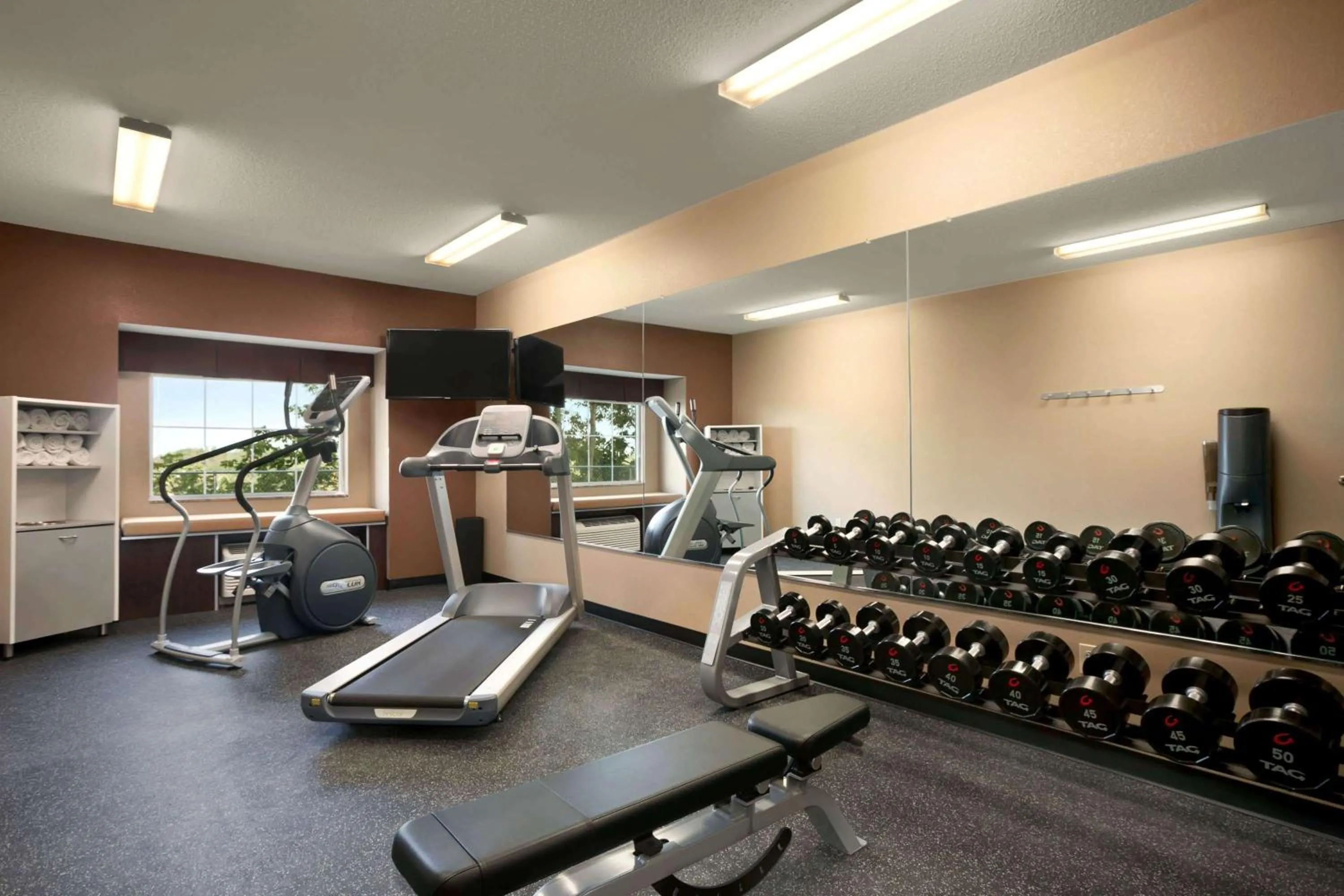 Fitness centre/facilities in Microtel Inn & Suites by Wyndham St Clairsville - Wheeling