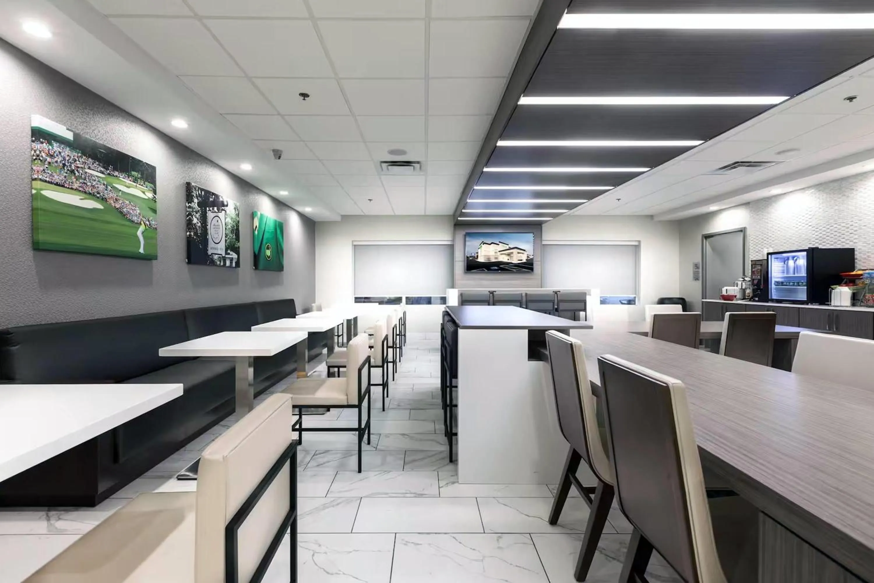 Bed in Wingate Augusta Washington Road by Wyndham