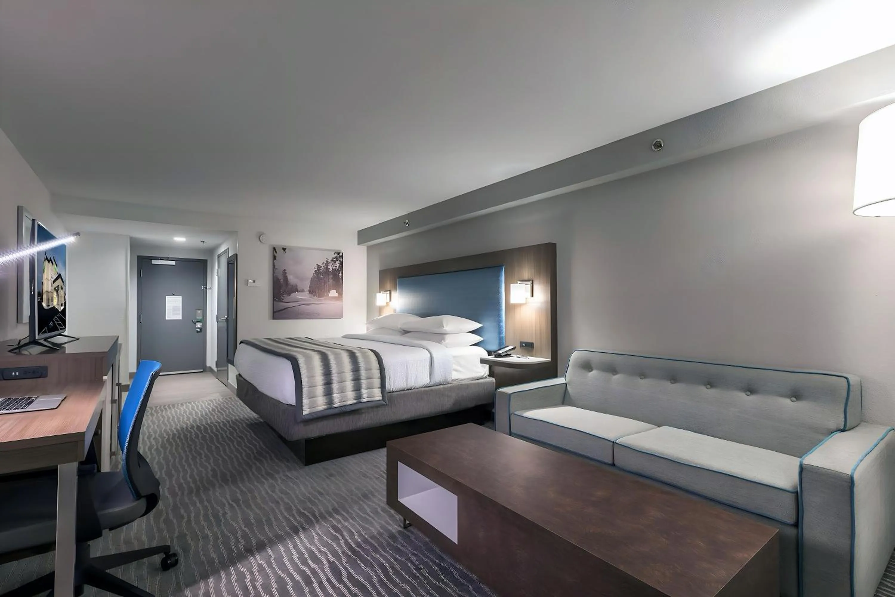 TV and multimedia, Bed in Wingate Augusta Washington Road by Wyndham