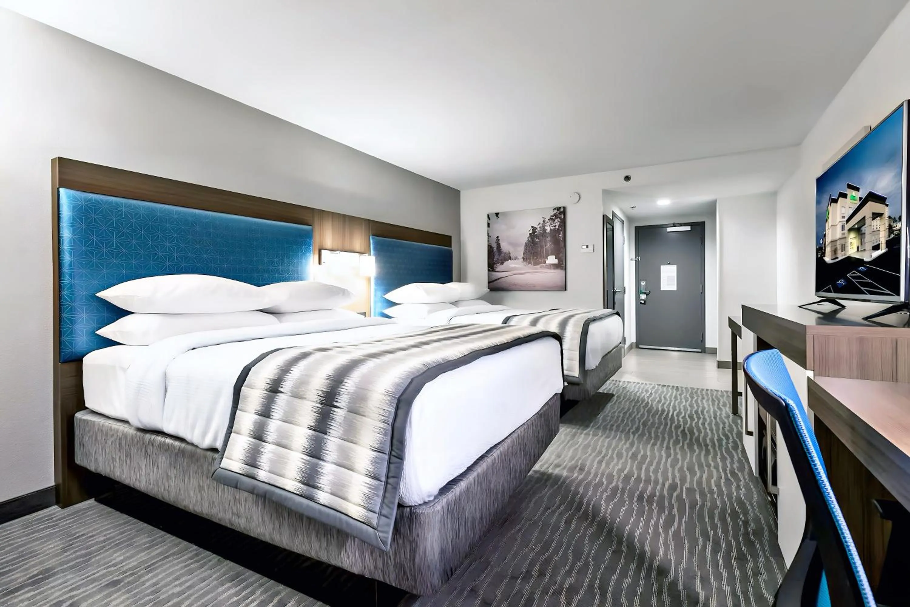 Bed in Wingate Augusta Washington Road by Wyndham