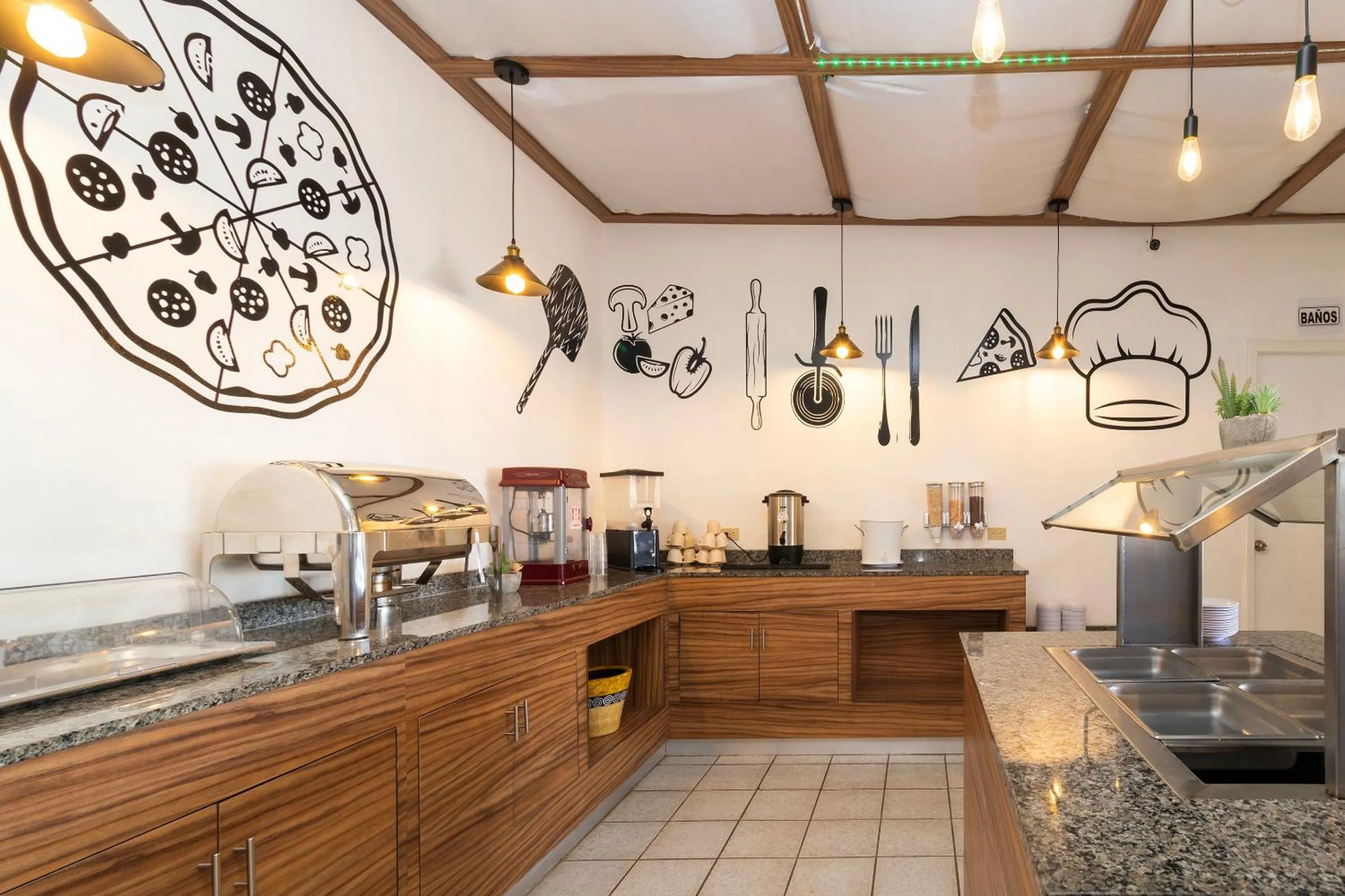 Restaurant/places to eat in OYO Hotel Real Del Sur, Estadio Chihuahua