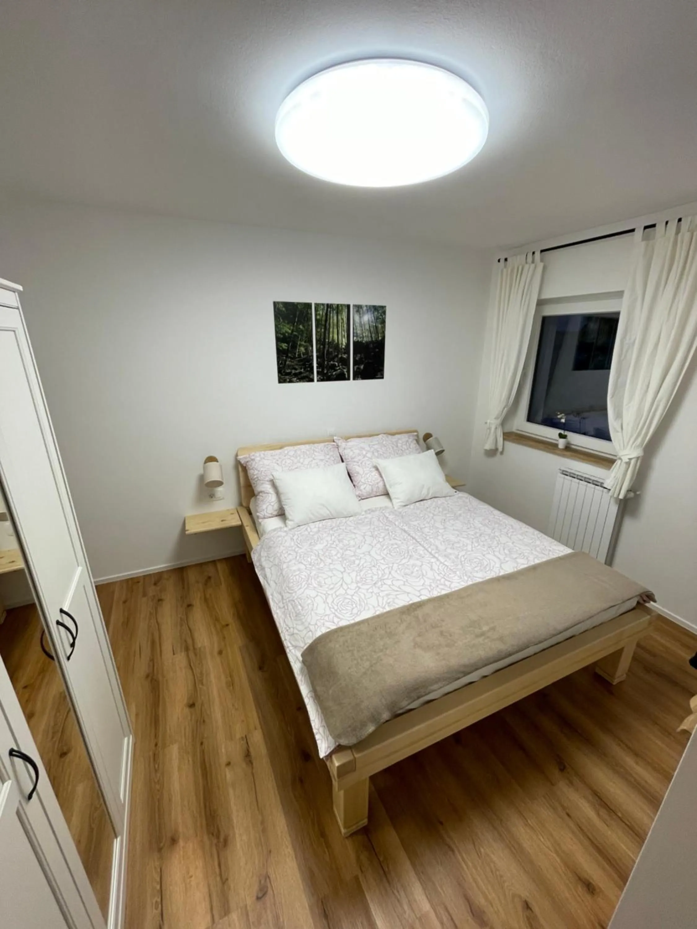 Bed in Apartma Guide 360