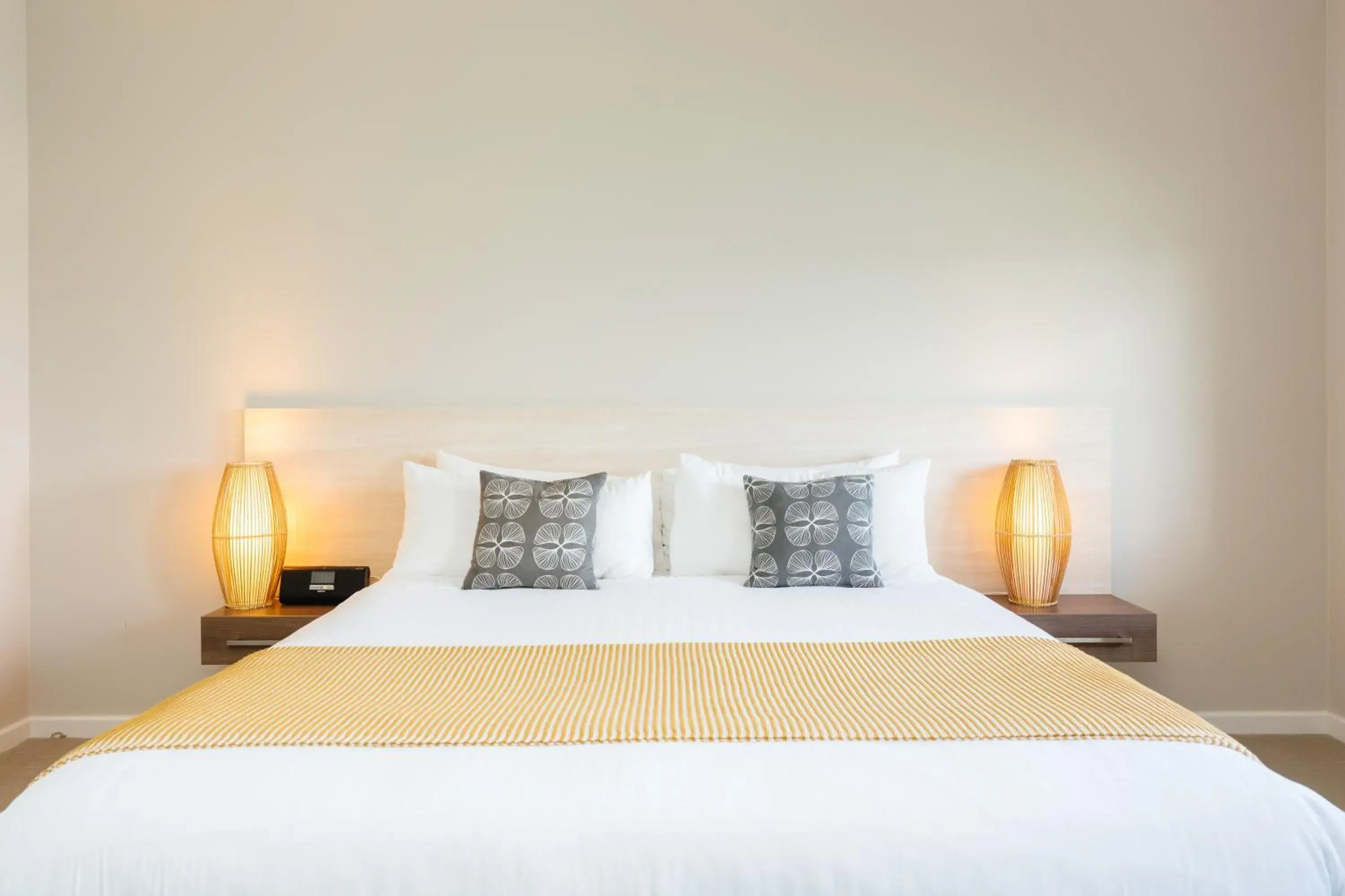 Bed in The Marina Hotel - Mindarie Bed in The Marina Hotel - Mindarie